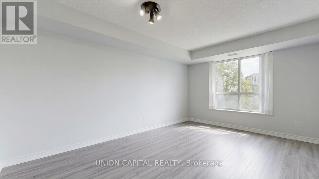 217 - 3 Ellesmere Street, Richmond Hill, Ontario  L4B 4N2 - Photo 4 - N12969526