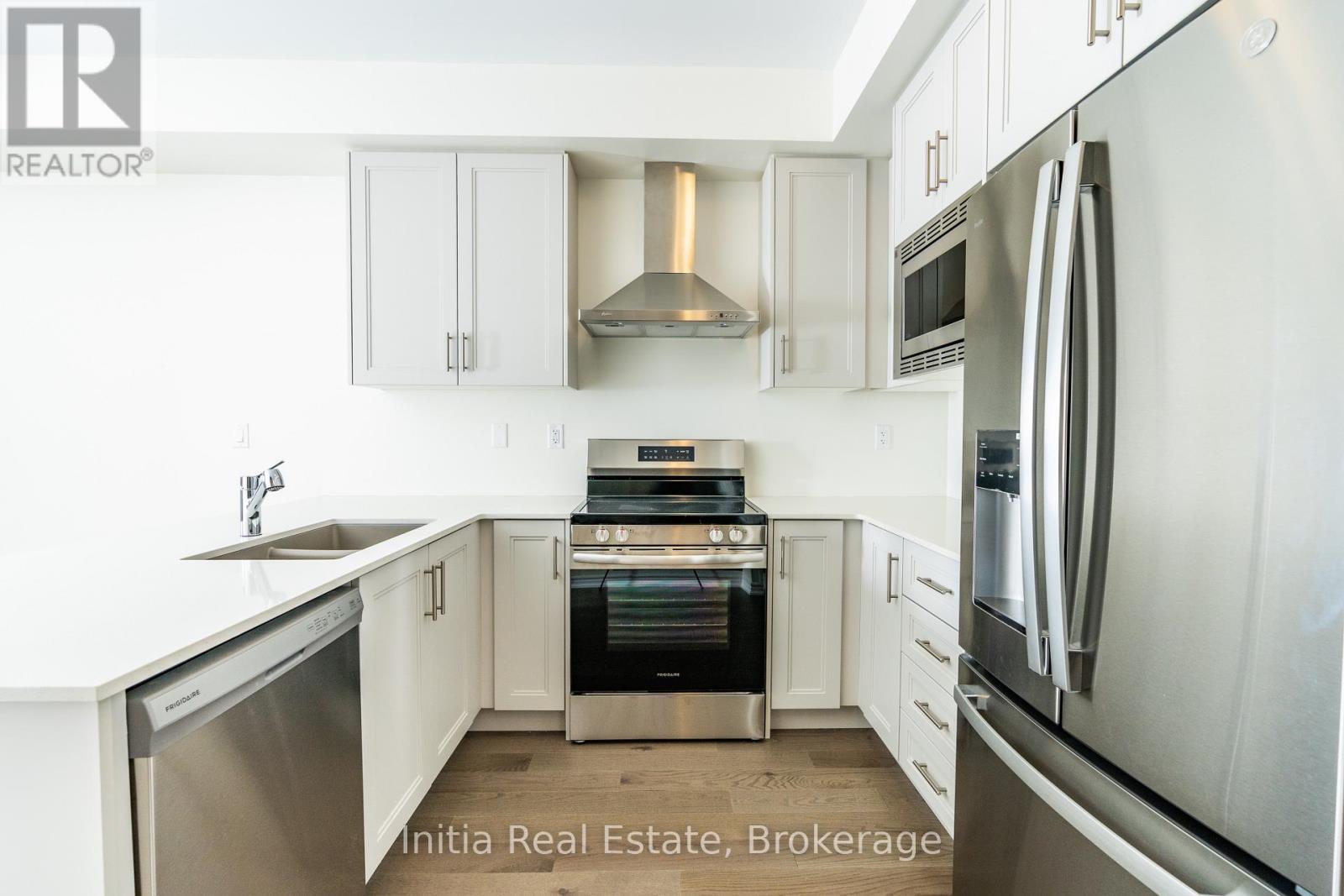 84 Paisley Drive, Bradford West Gwillimbury (Bradford), Ontario  L3Z 4P1 - Photo 10 - N12969576