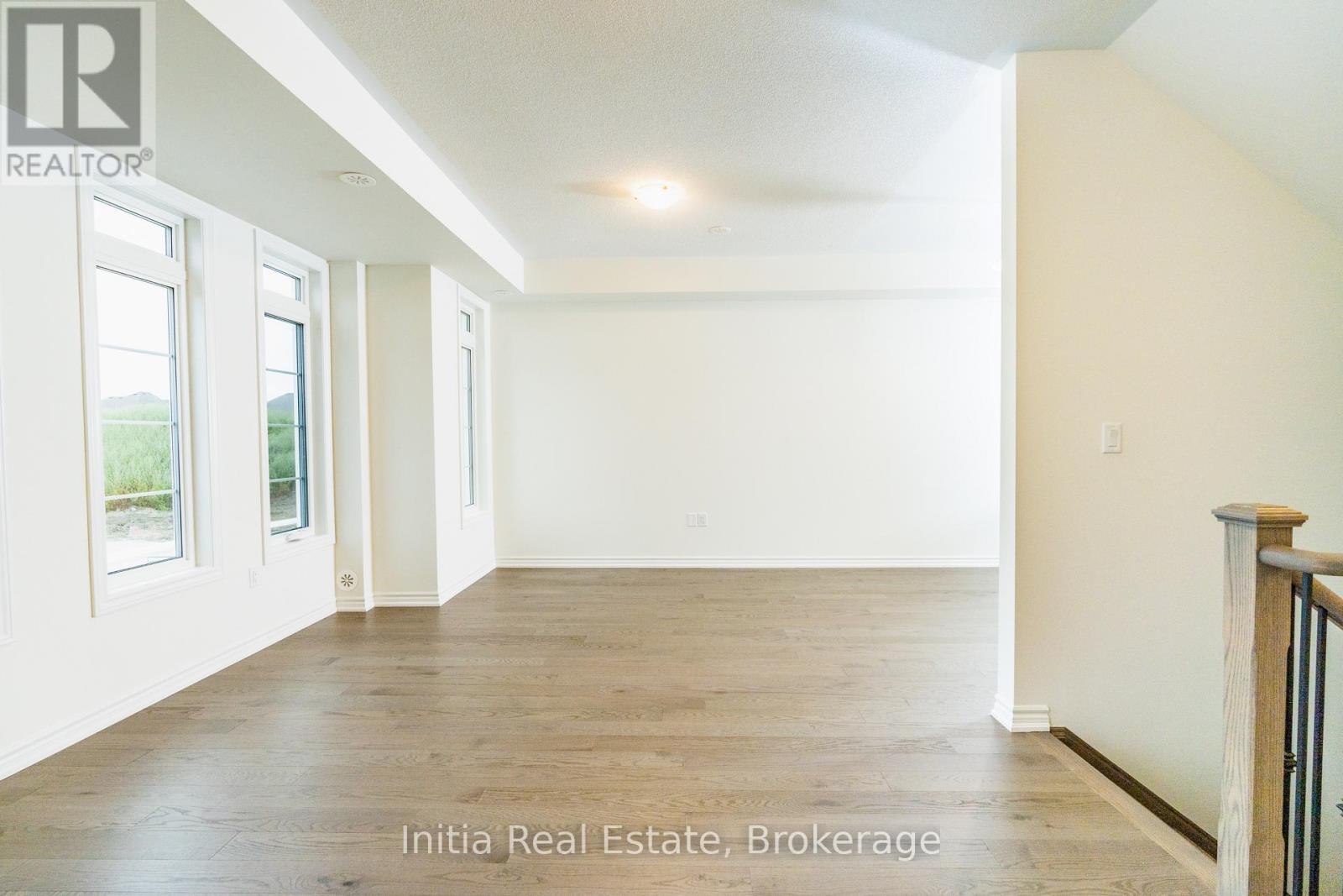 84 Paisley Drive, Bradford West Gwillimbury (Bradford), Ontario  L3Z 4P1 - Photo 5 - N12969576