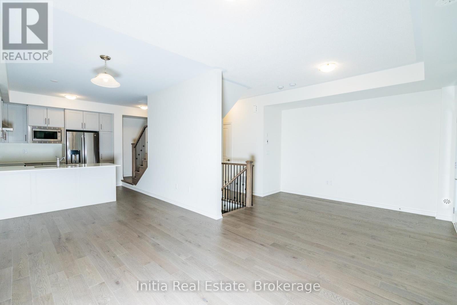 84 Paisley Drive, Bradford West Gwillimbury (Bradford), Ontario  L3Z 4P1 - Photo 8 - N12969576