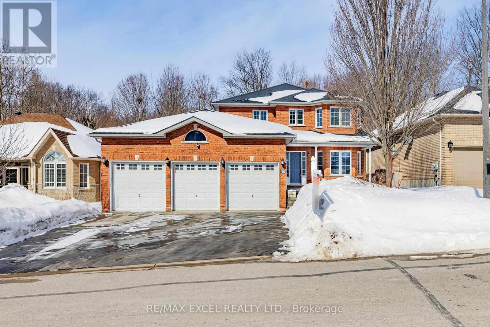 96 FERNCROFT DRIVE, Georgina, Ontario