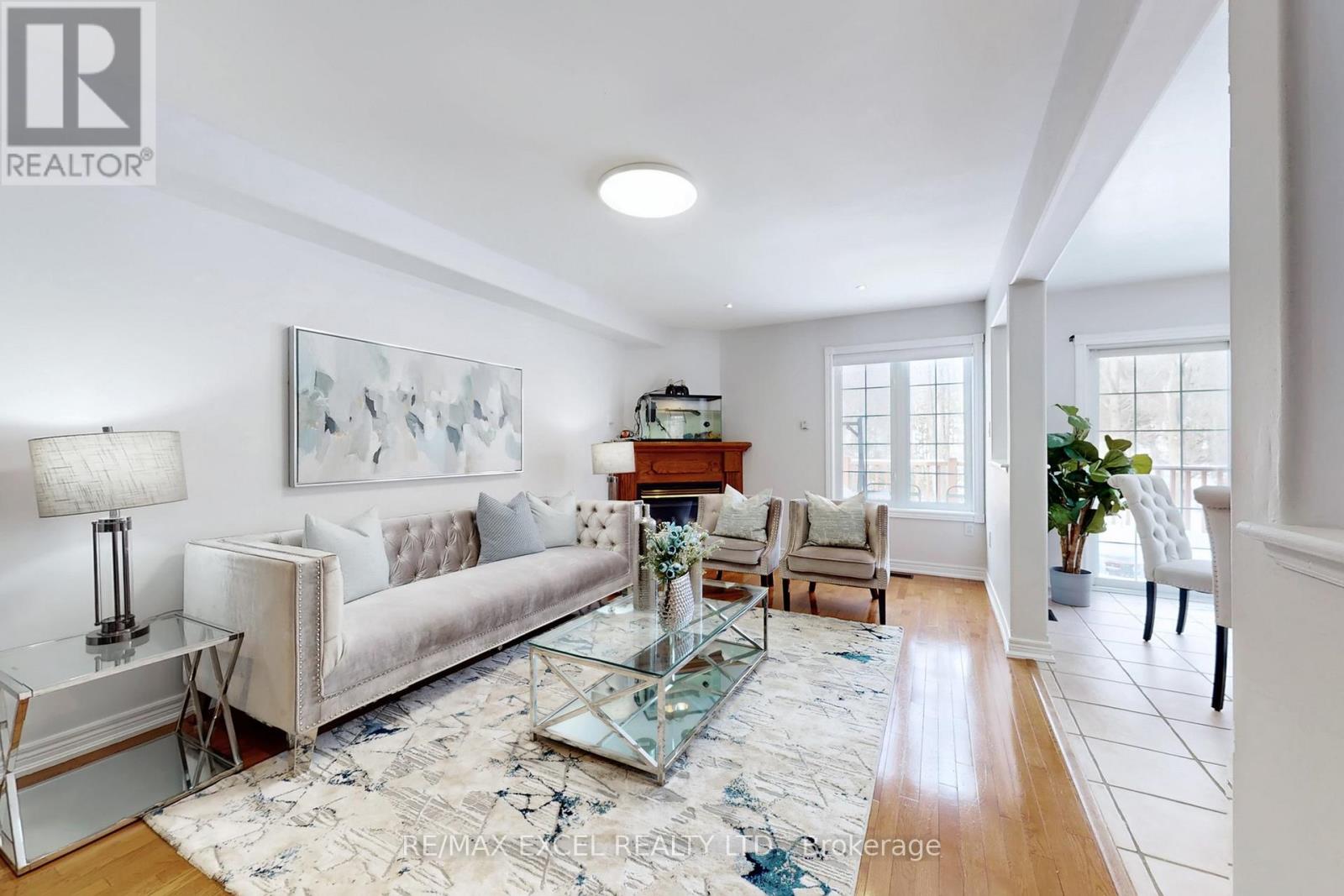 96 Ferncroft Drive, Georgina, Ontario  L4P 4G7 - Photo 11 - N12969596