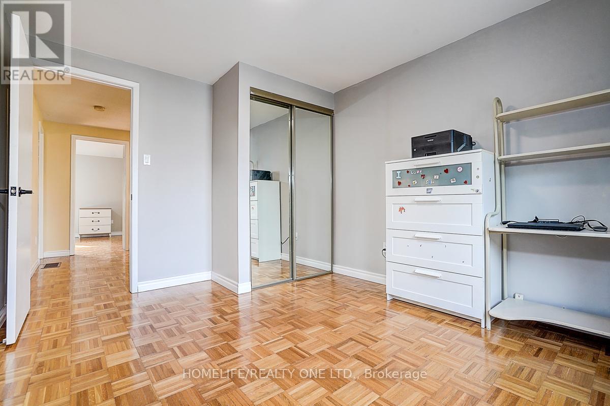 35 Fieldview Crescent N, Markham, Ontario  L3R 3H6 - Photo 11 - N12969620