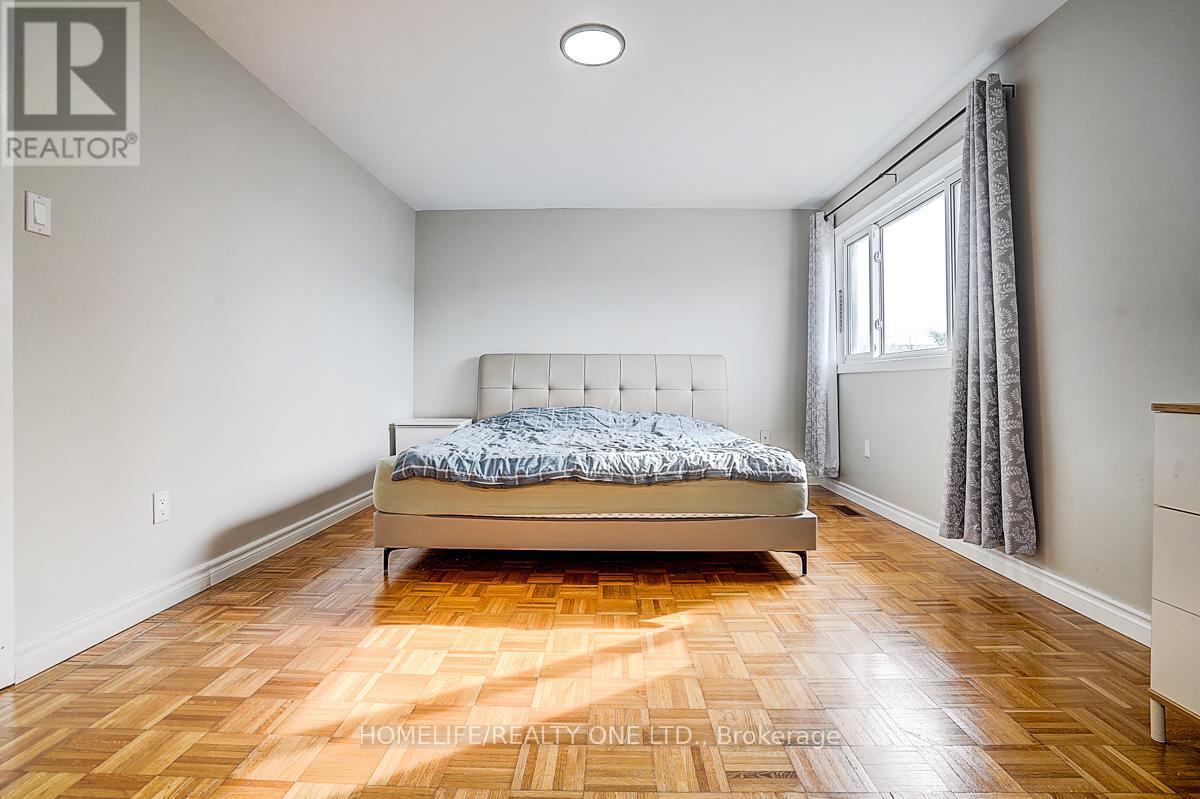 35 Fieldview Crescent N, Markham, Ontario  L3R 3H6 - Photo 17 - N12969620