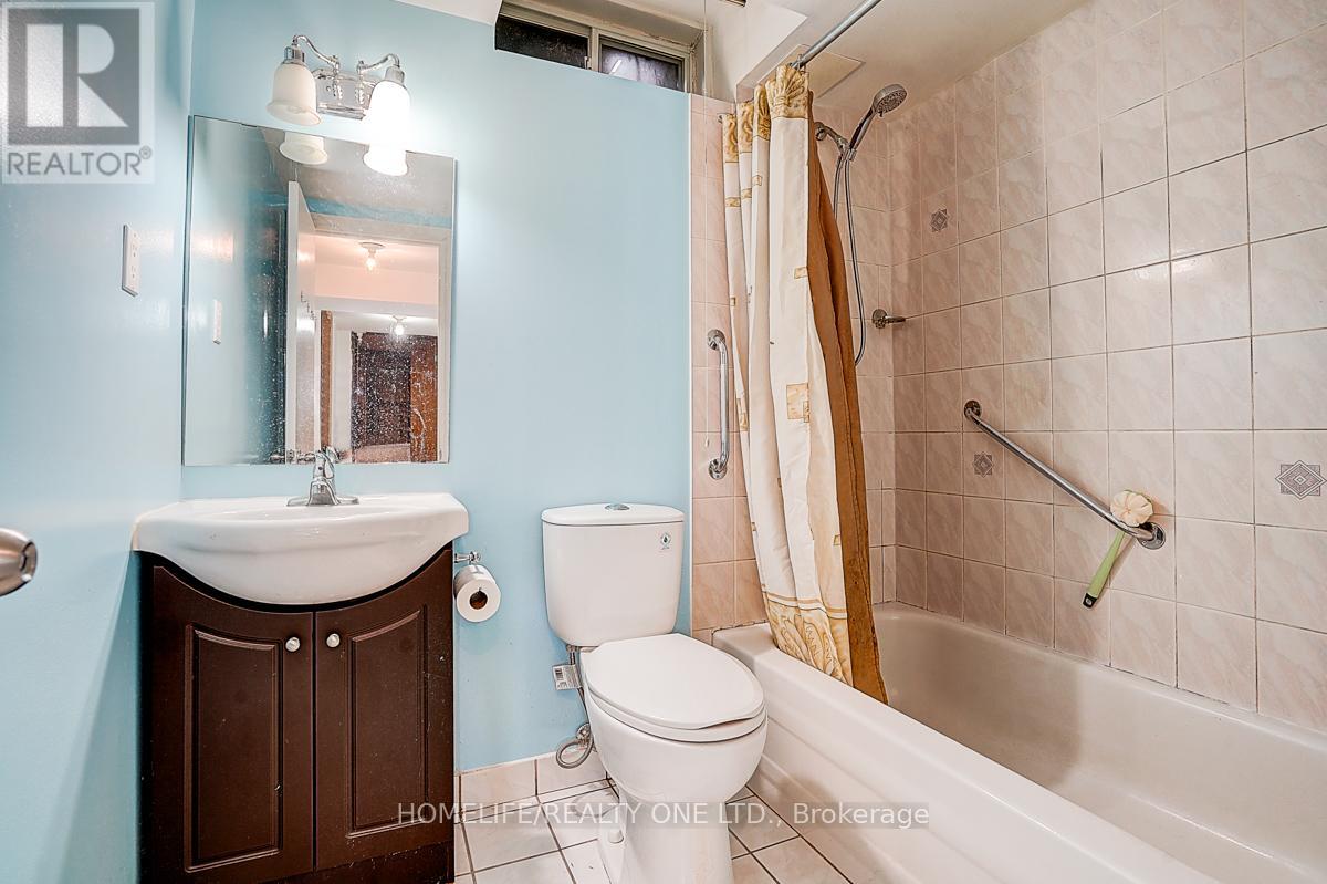 35 Fieldview Crescent N, Markham, Ontario  L3R 3H6 - Photo 19 - N12969620