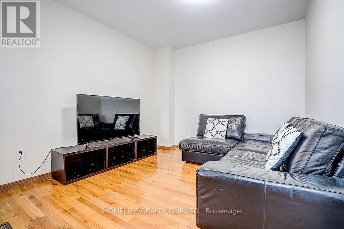 35 Fieldview Crescent N, Markham, Ontario  L3R 3H6 - Photo 20 - N12969620