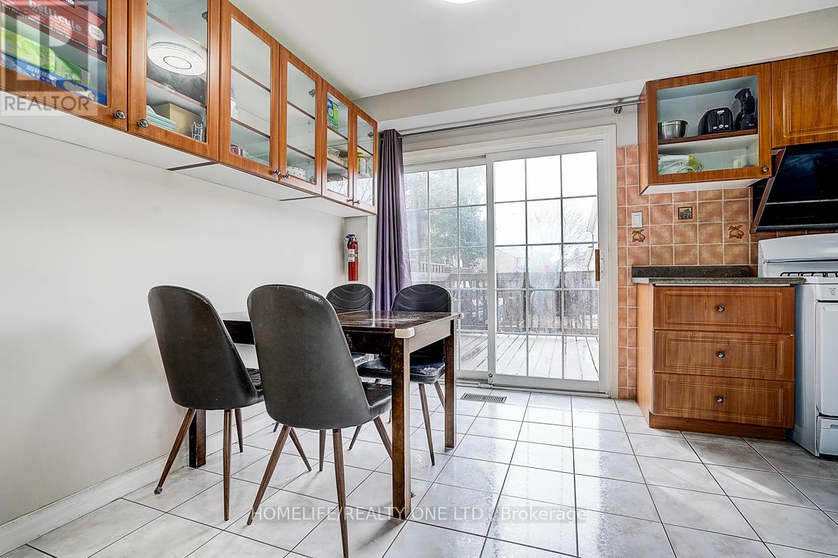 35 Fieldview Crescent N, Markham, Ontario  L3R 3H6 - Photo 8 - N12969620