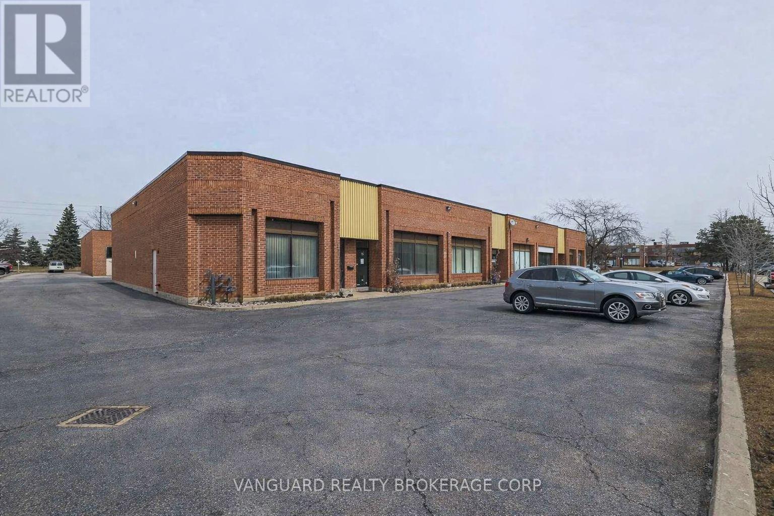 14-16 - 668 Millway Avenue, Vaughan, Ontario  L4K 3V2 - Photo 2 - N12969684