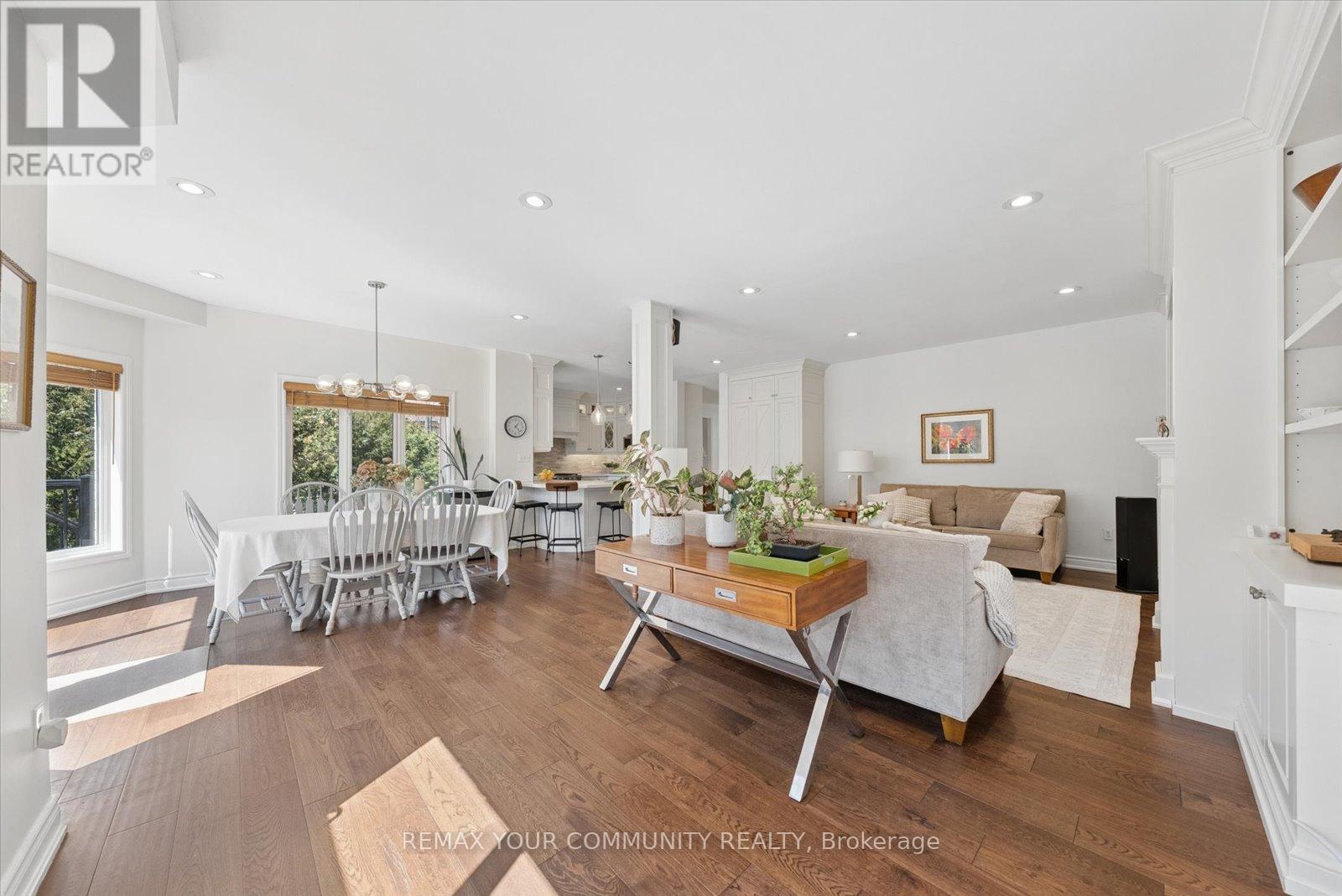 4 Marinucci Court, Richmond Hill, Ontario  L4C 0M3 - Photo 13 - N12969724