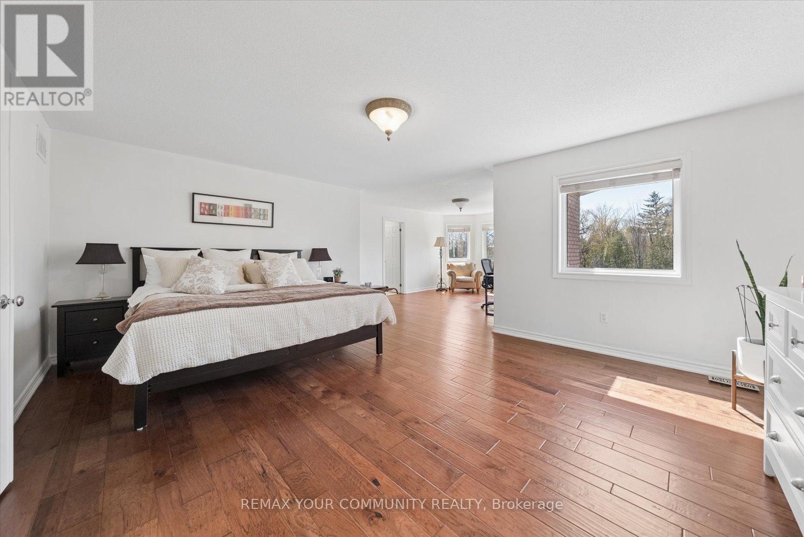 4 Marinucci Court, Richmond Hill, Ontario  L4C 0M3 - Photo 16 - N12969724