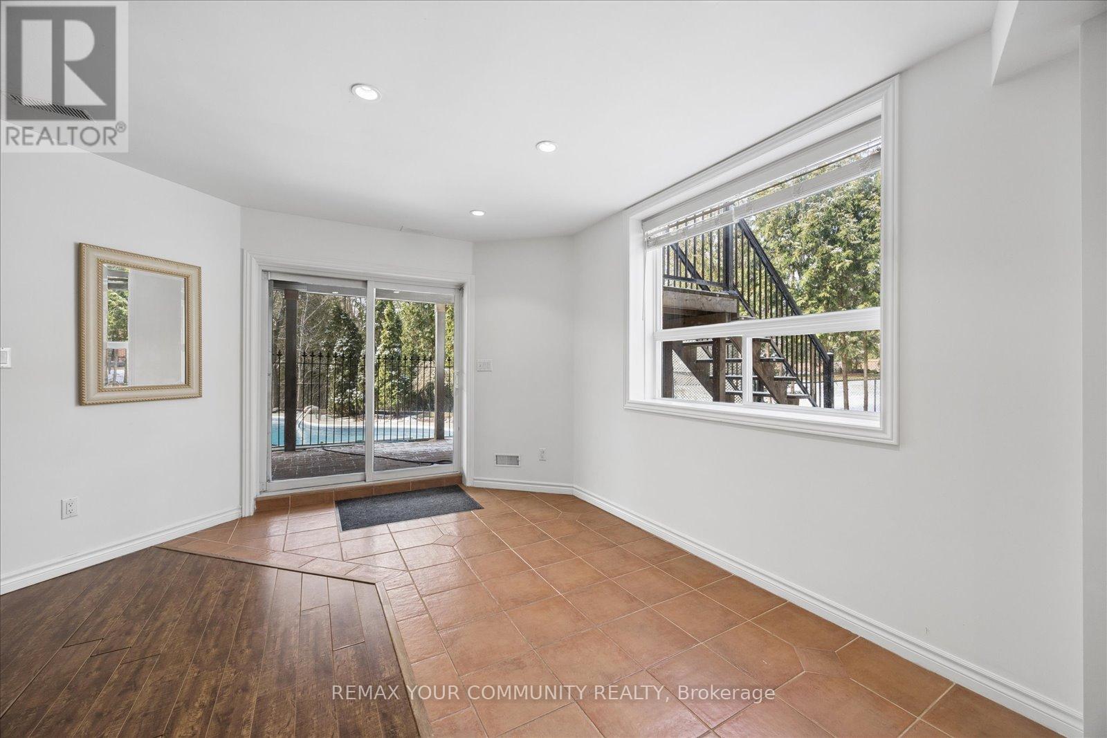 4 Marinucci Court, Richmond Hill, Ontario  L4C 0M3 - Photo 27 - N12969724