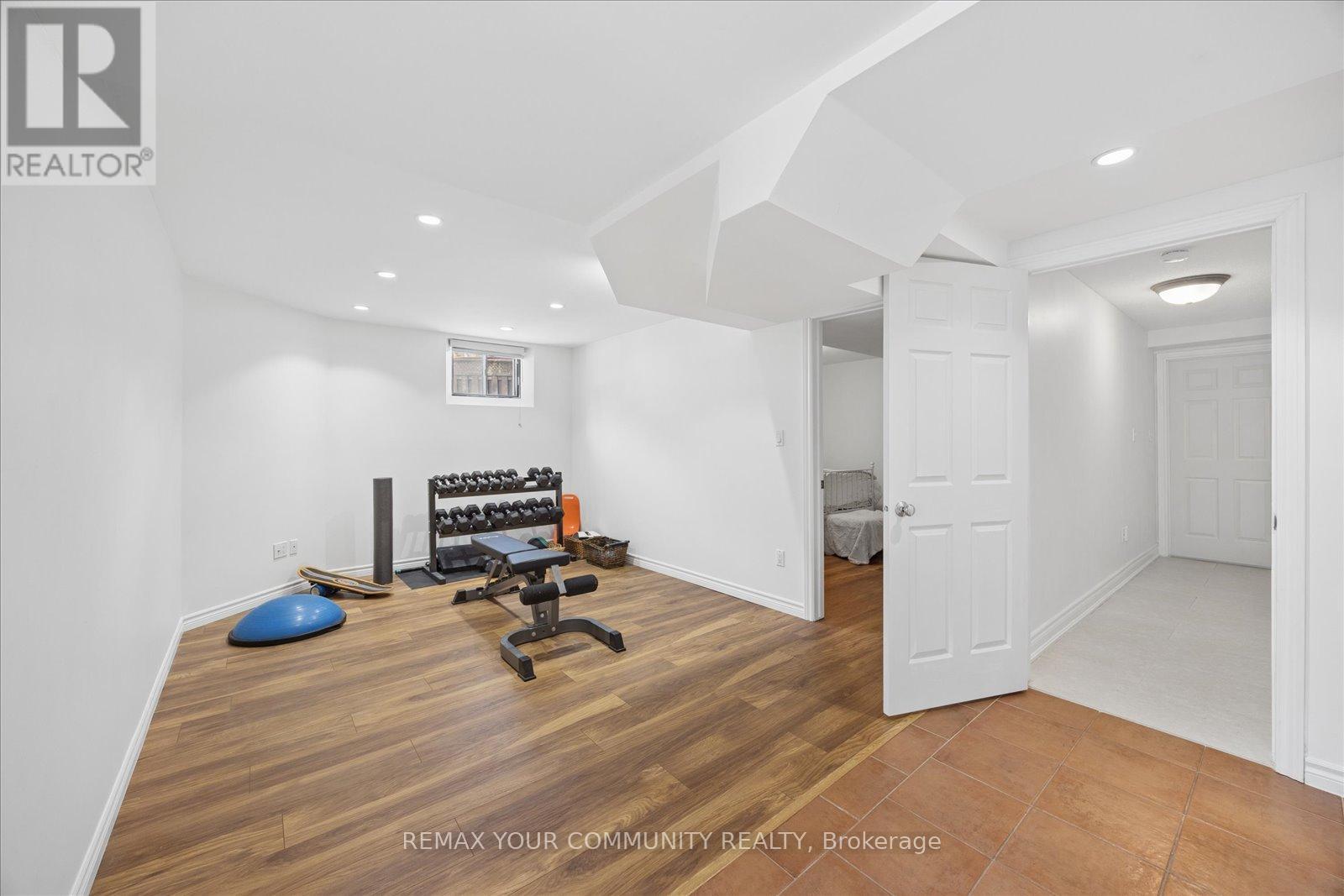 4 Marinucci Court, Richmond Hill, Ontario  L4C 0M3 - Photo 28 - N12969724