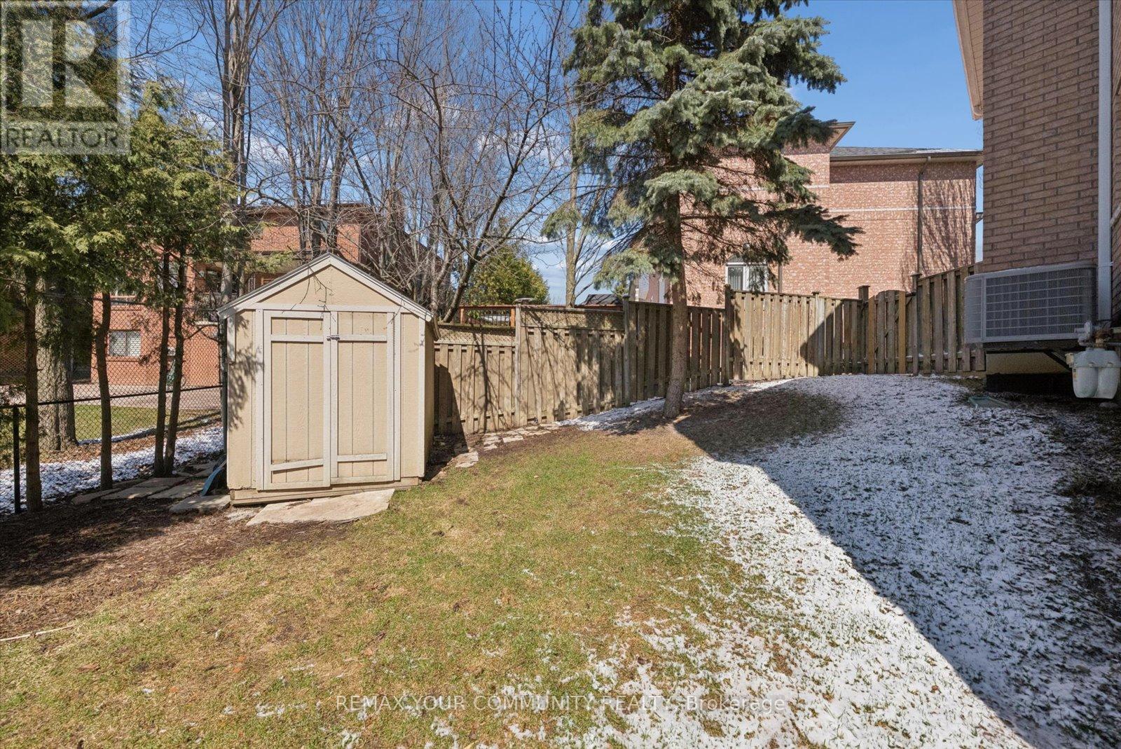 4 Marinucci Court, Richmond Hill, Ontario  L4C 0M3 - Photo 48 - N12969724