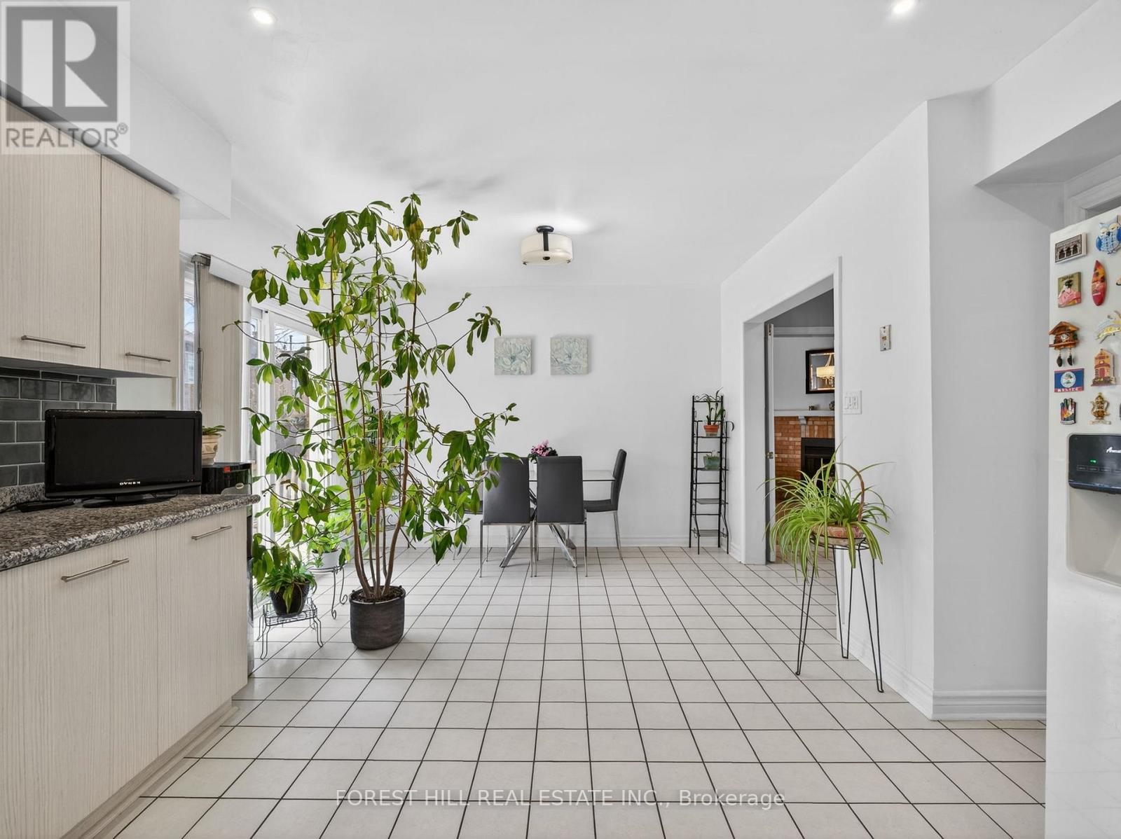 43 Rockwood Crescent, Vaughan, Ontario  L4J 7T2 - Photo 13 - N12969744