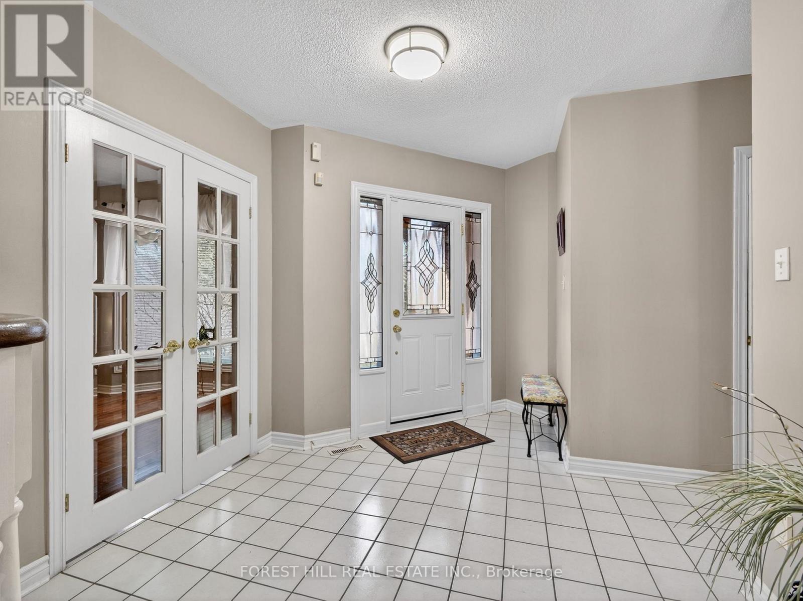 43 Rockwood Crescent, Vaughan, Ontario  L4J 7T2 - Photo 2 - N12969744