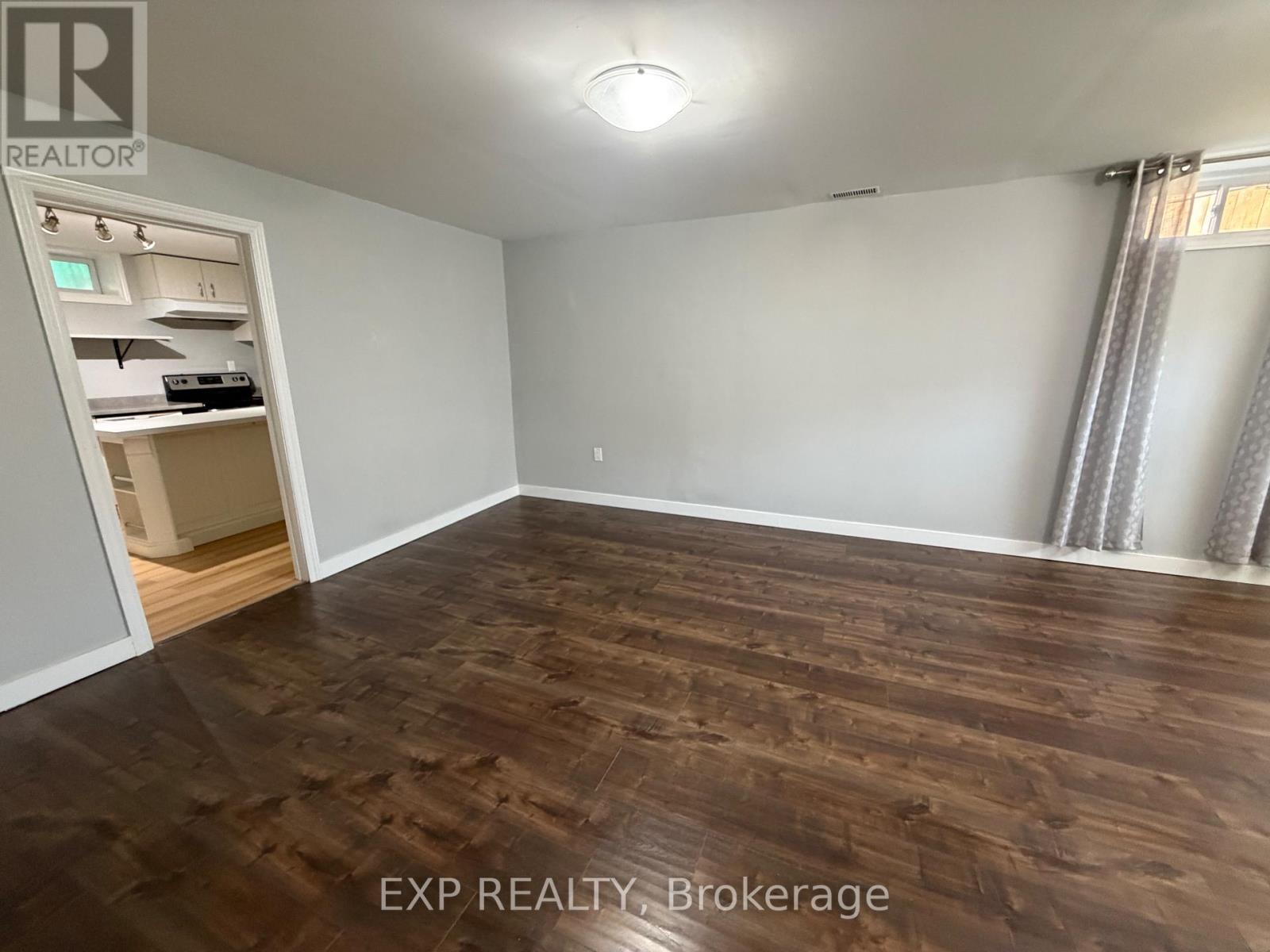 Lower - 73 Roxborough Road, Newmarket, Ontario  L3Y 3L1 - Photo 11 - N12969828