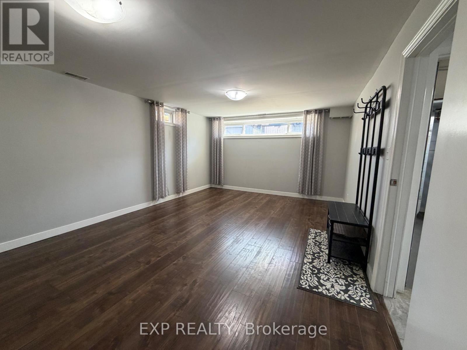 Lower - 73 Roxborough Road, Newmarket, Ontario  L3Y 3L1 - Photo 14 - N12969828