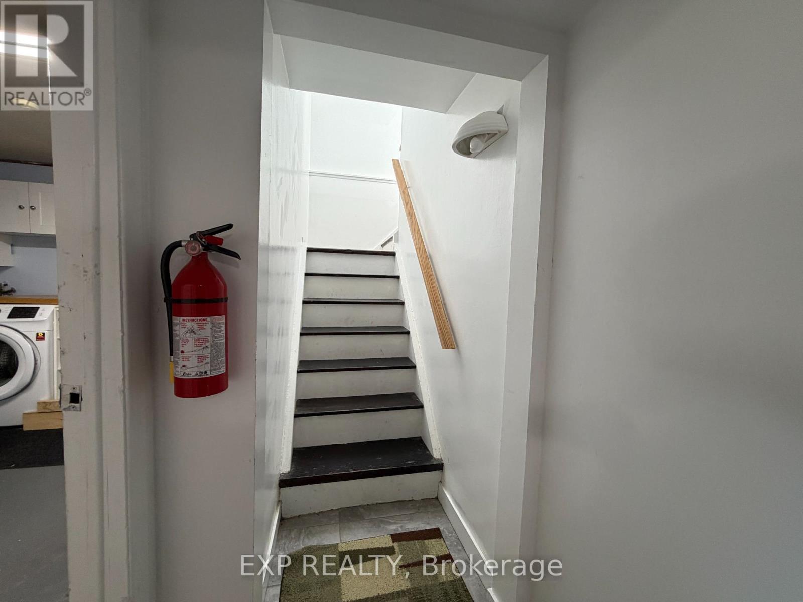 Lower - 73 Roxborough Road, Newmarket, Ontario  L3Y 3L1 - Photo 25 - N12969828