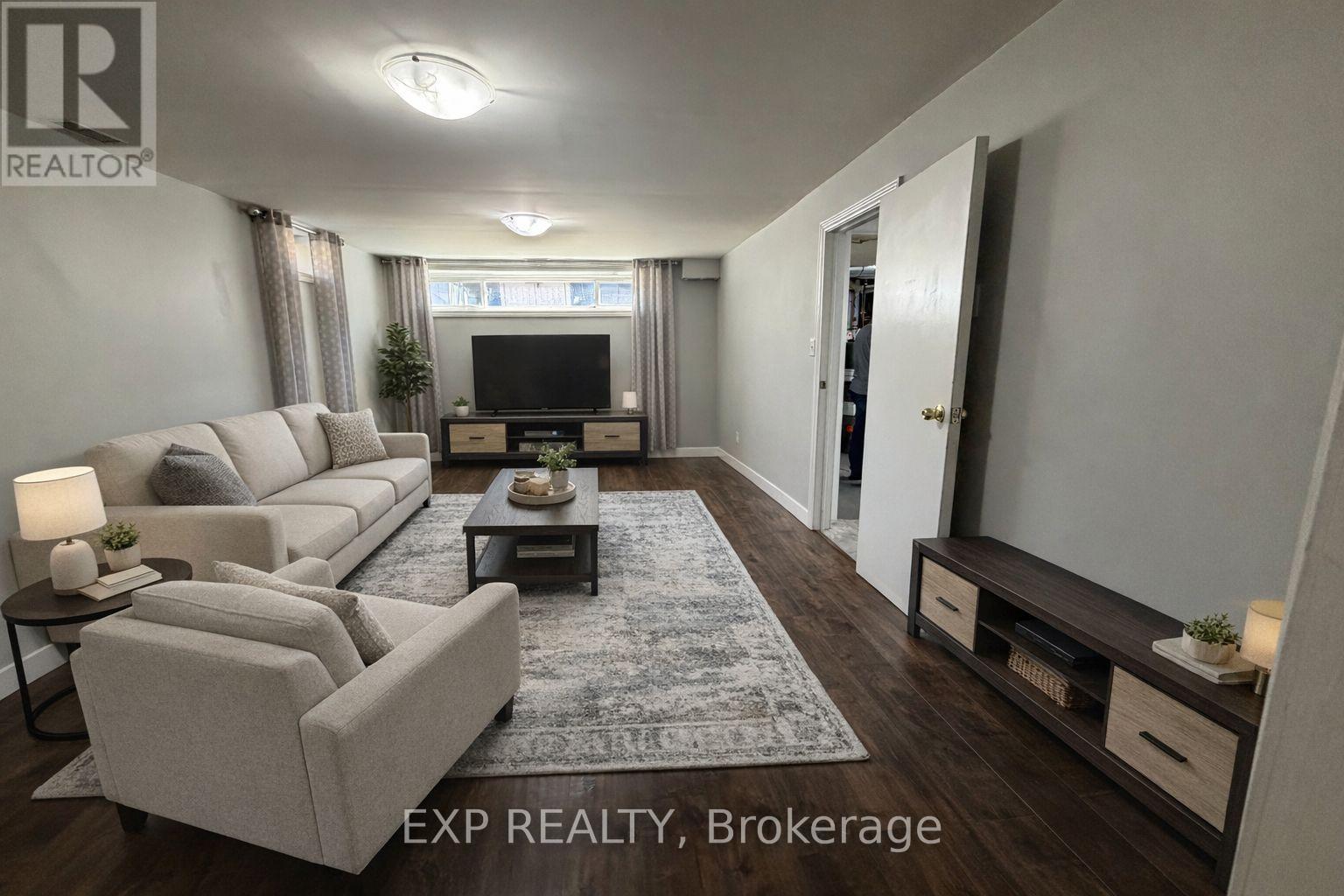 Lower - 73 Roxborough Road, Newmarket, Ontario  L3Y 3L1 - Photo 8 - N12969828