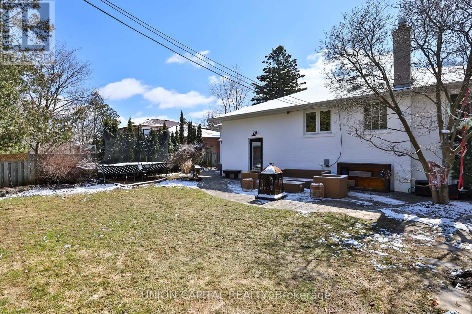 11 Sherwood Forest Drive, Markham, Ontario  L3P 1P5 - Photo 29 - N12969854