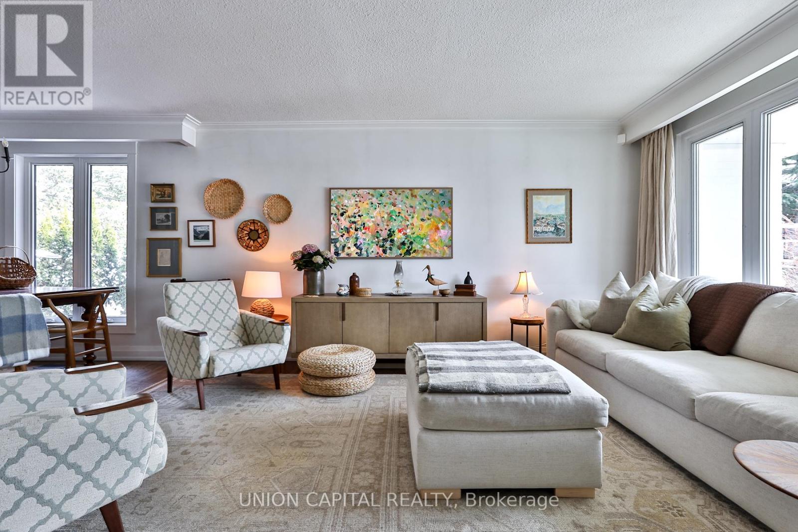 11 Sherwood Forest Drive, Markham, Ontario  L3P 1P5 - Photo 5 - N12969854