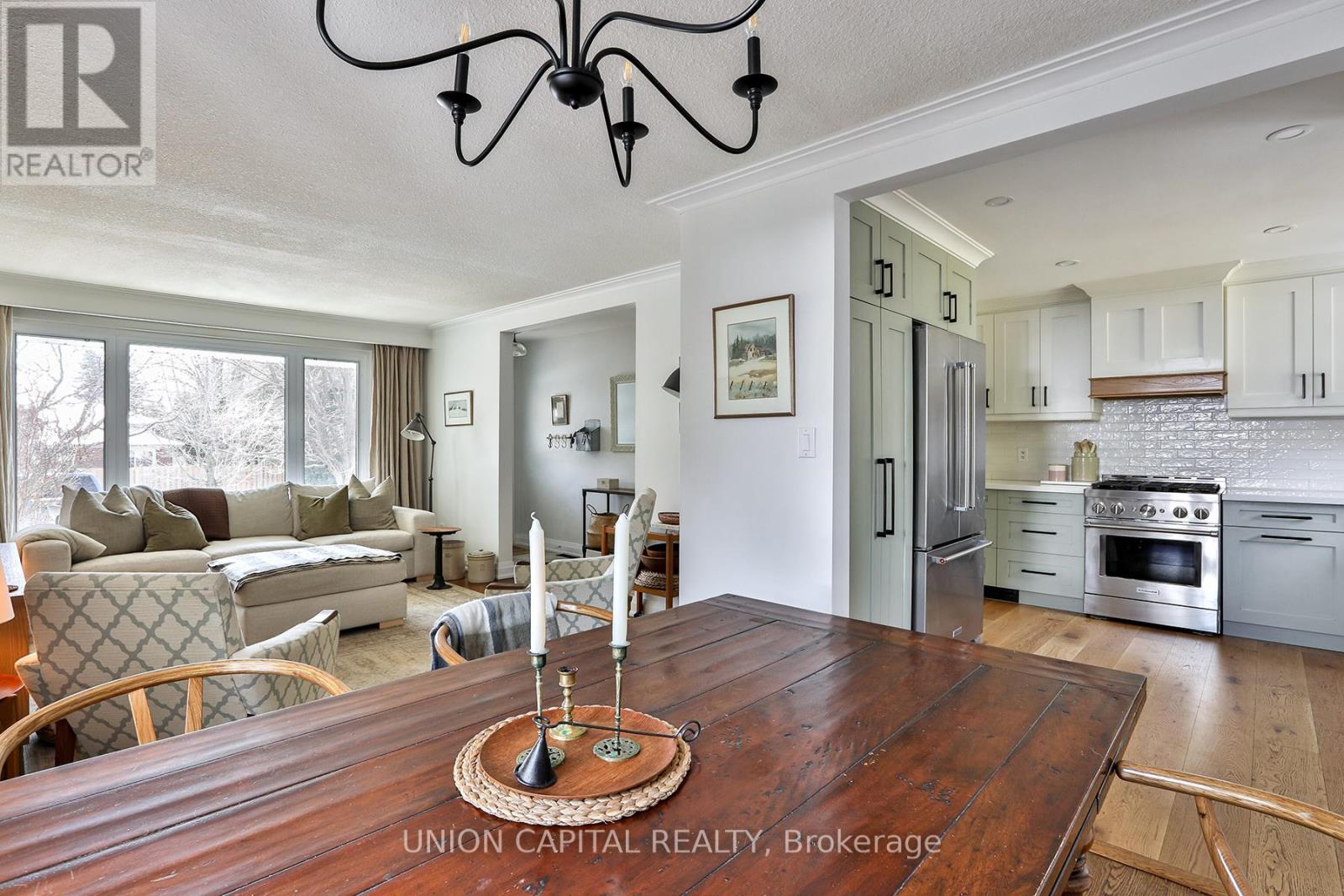 11 Sherwood Forest Drive, Markham, Ontario  L3P 1P5 - Photo 9 - N12969854