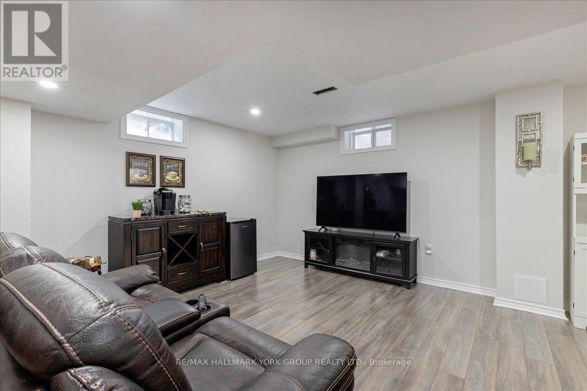 39 Prosser Crescent, Georgina, Ontario  L0E 1R0 - Photo 32 - N12969862