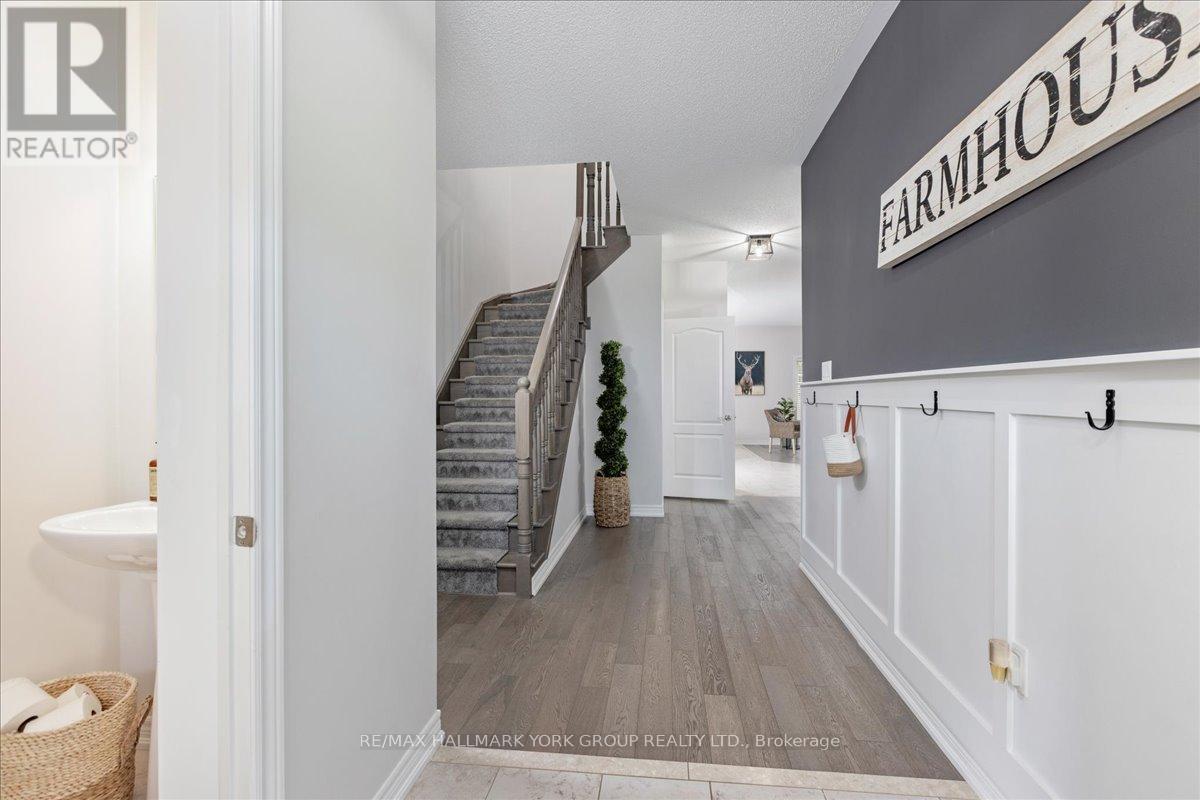 39 Prosser Crescent, Georgina, Ontario  L0E 1R0 - Photo 8 - N12969862