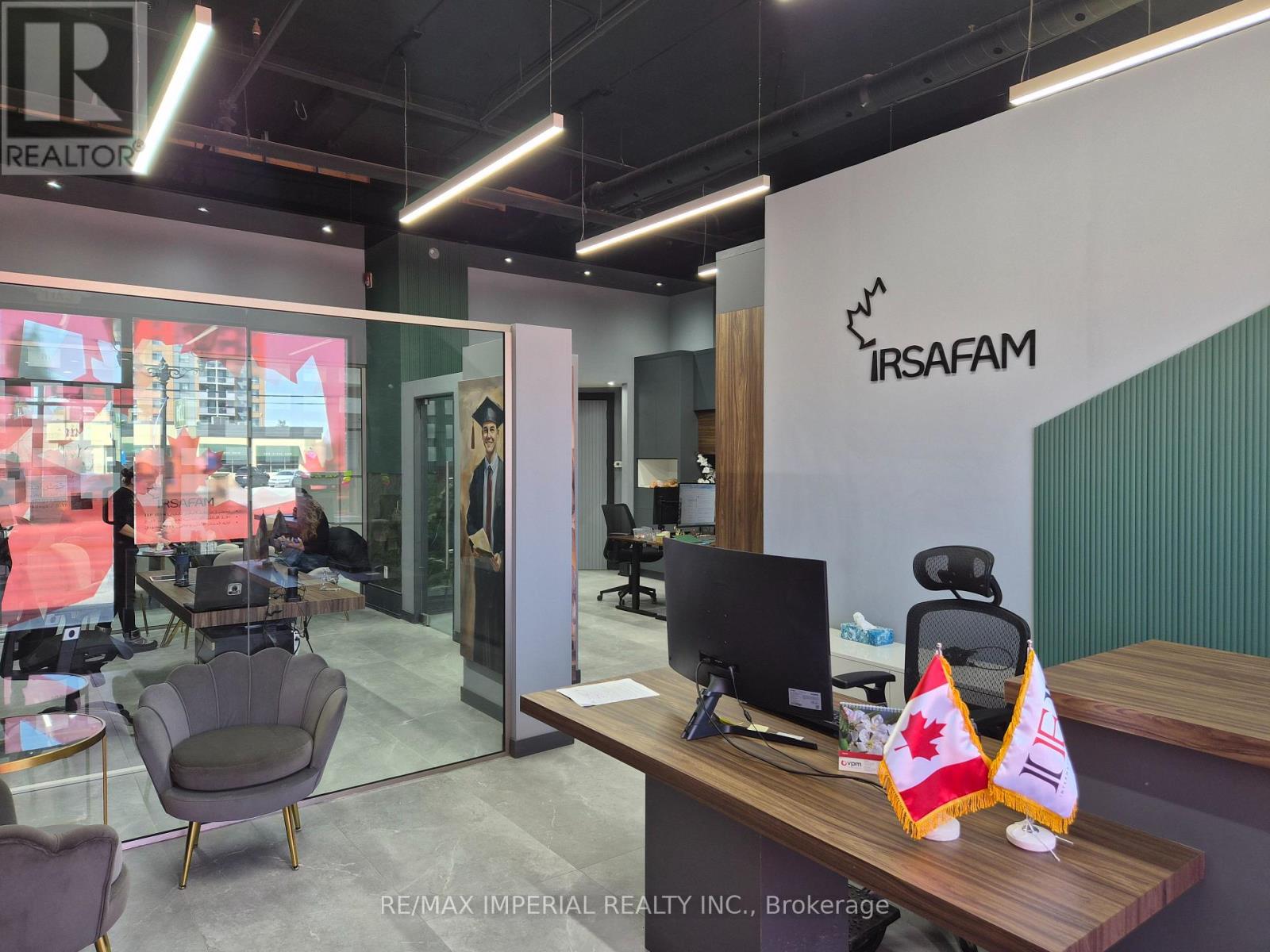 10376 Yonge Street, Richmond Hill, Ontario  L4C 3B8 - Photo 6 - N12969868