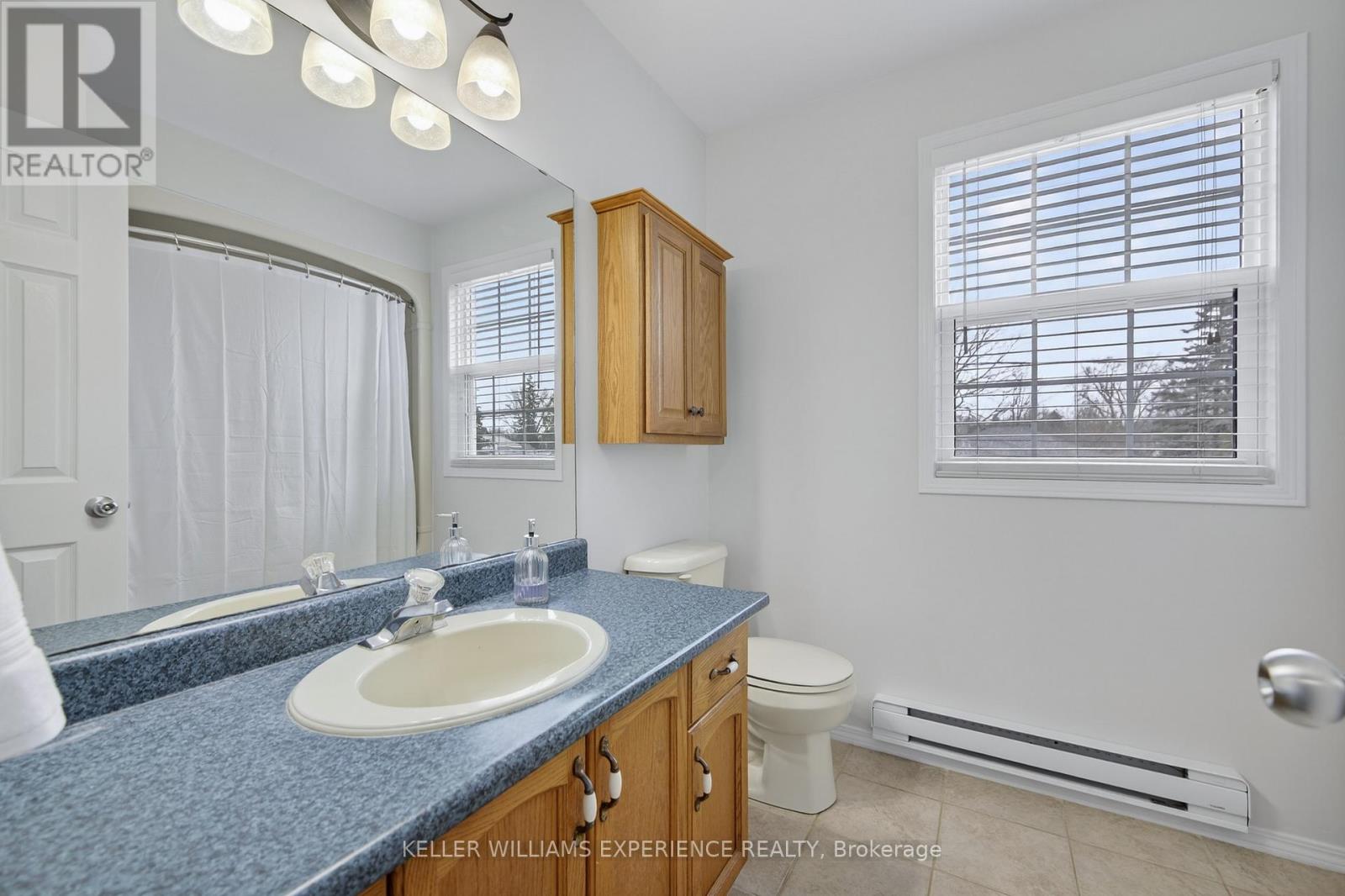 125 Simcoe Street, Essa (Angus), Ontario  L0M 1B0 - Photo 17 - N12969932