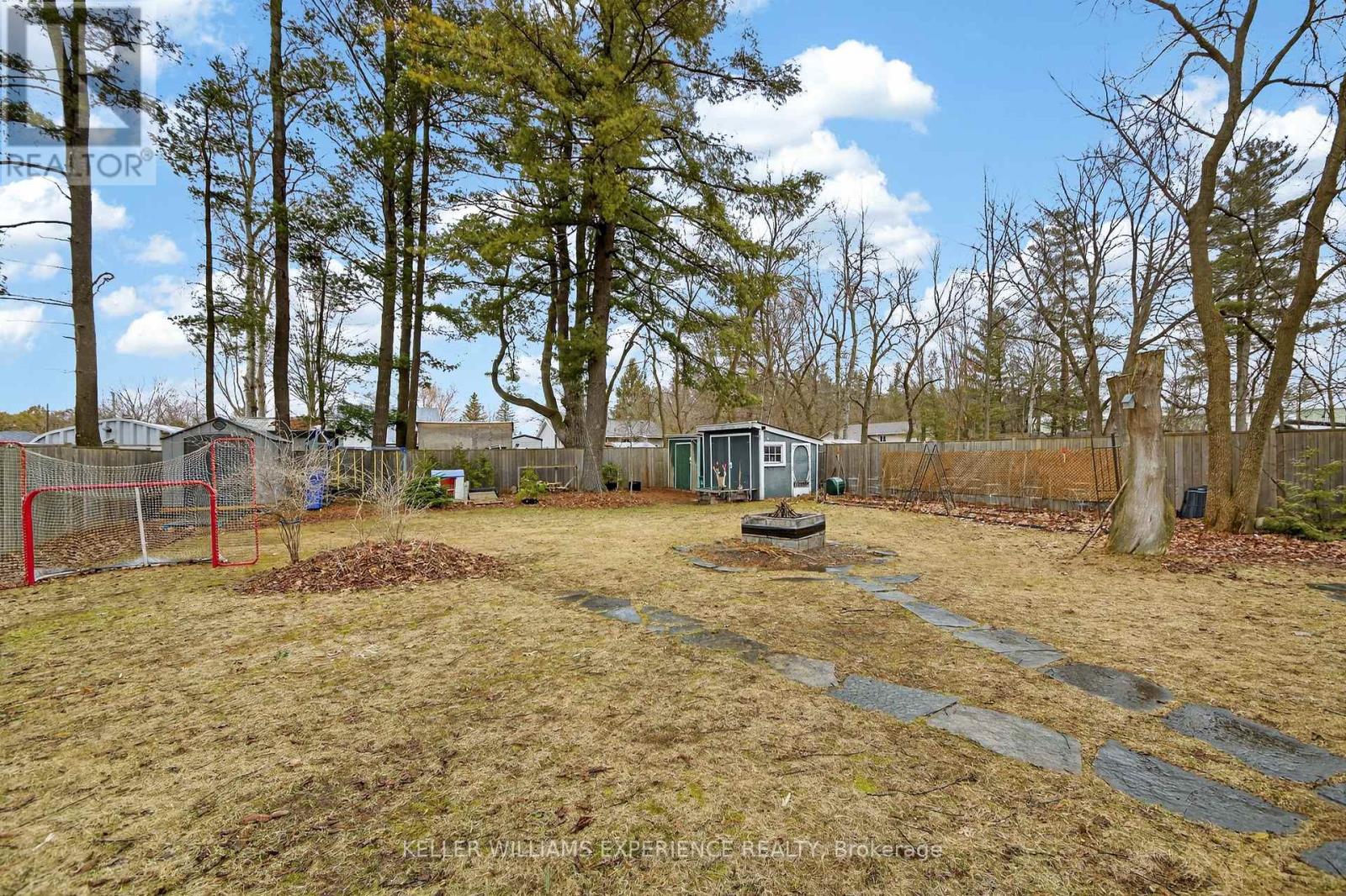 125 Simcoe Street, Essa (Angus), Ontario  L0M 1B0 - Photo 22 - N12969932