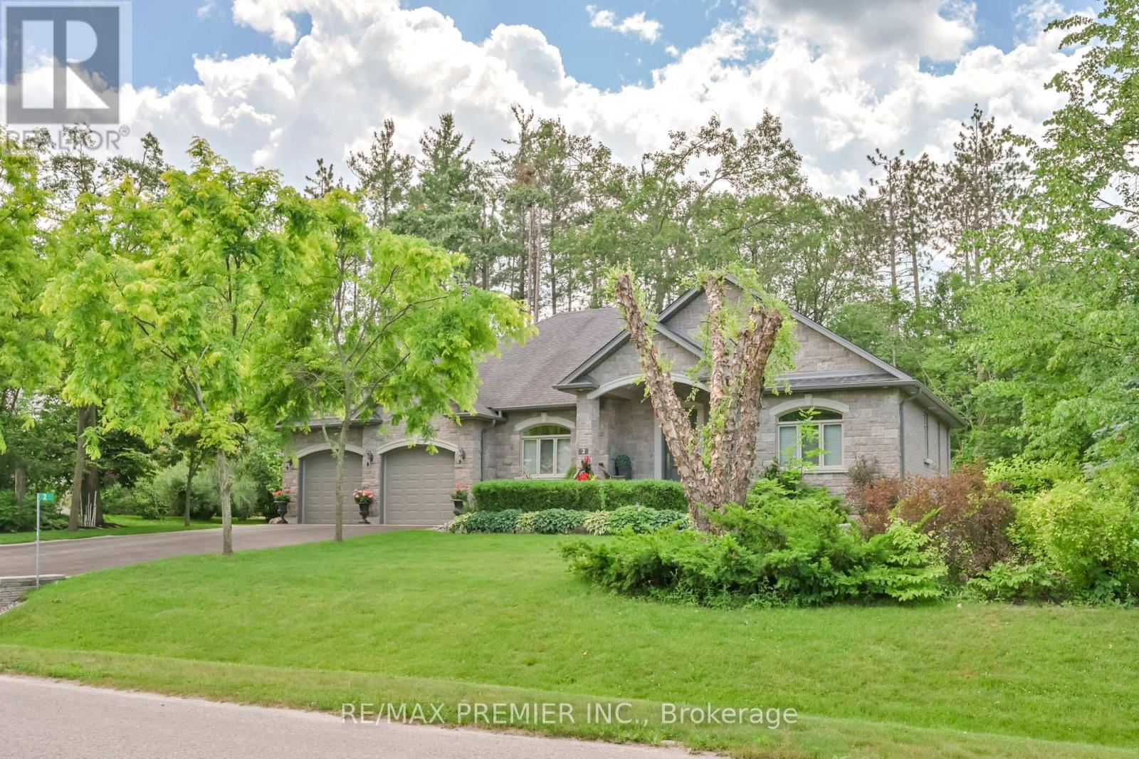 2 Hilltop Court, Springwater, Ontario  L9X 0H5 - Photo 2 - S12742920