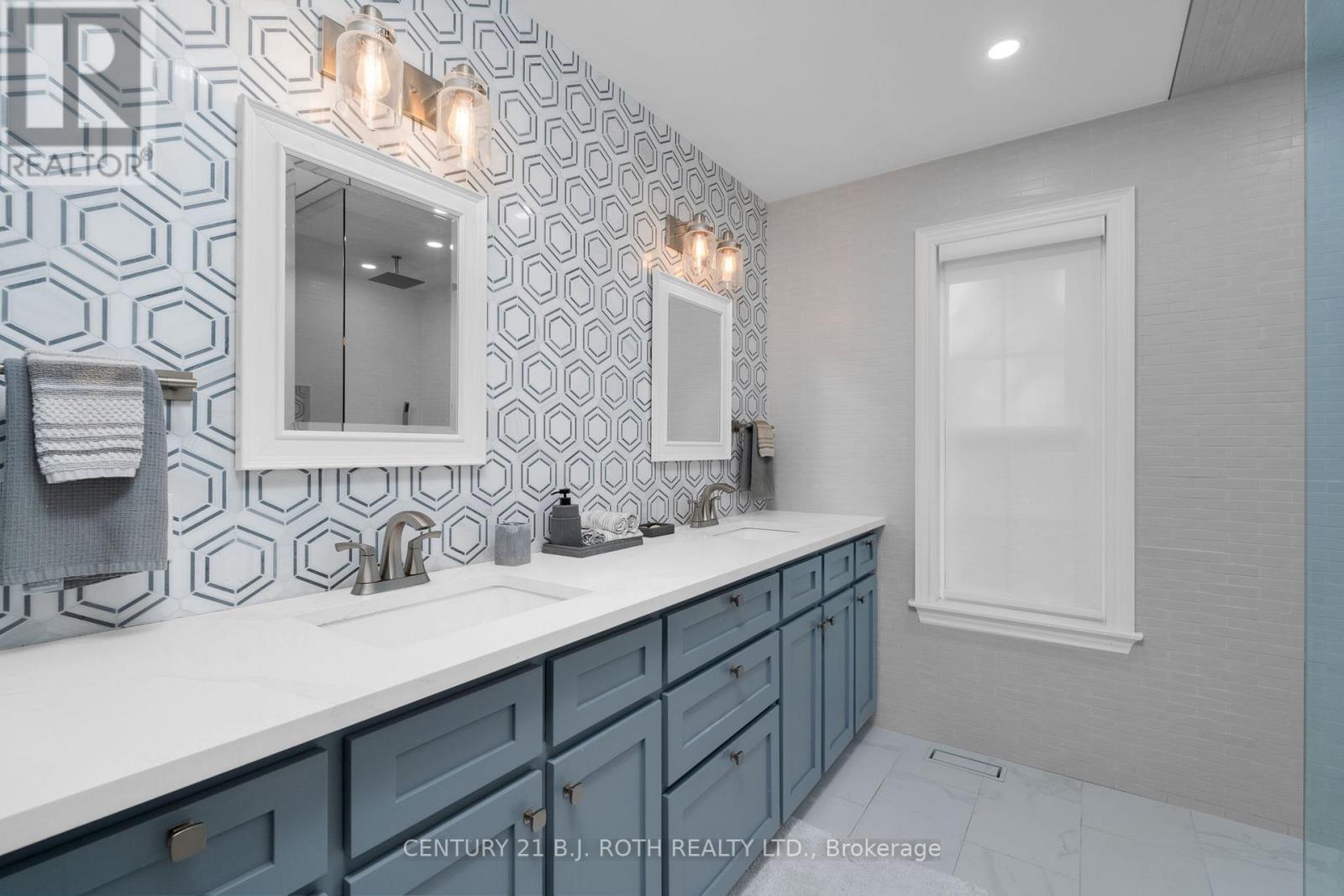 2710 Portage Trail, Springwater, Ontario  L9X 0J3 - Photo 21 - S12969506