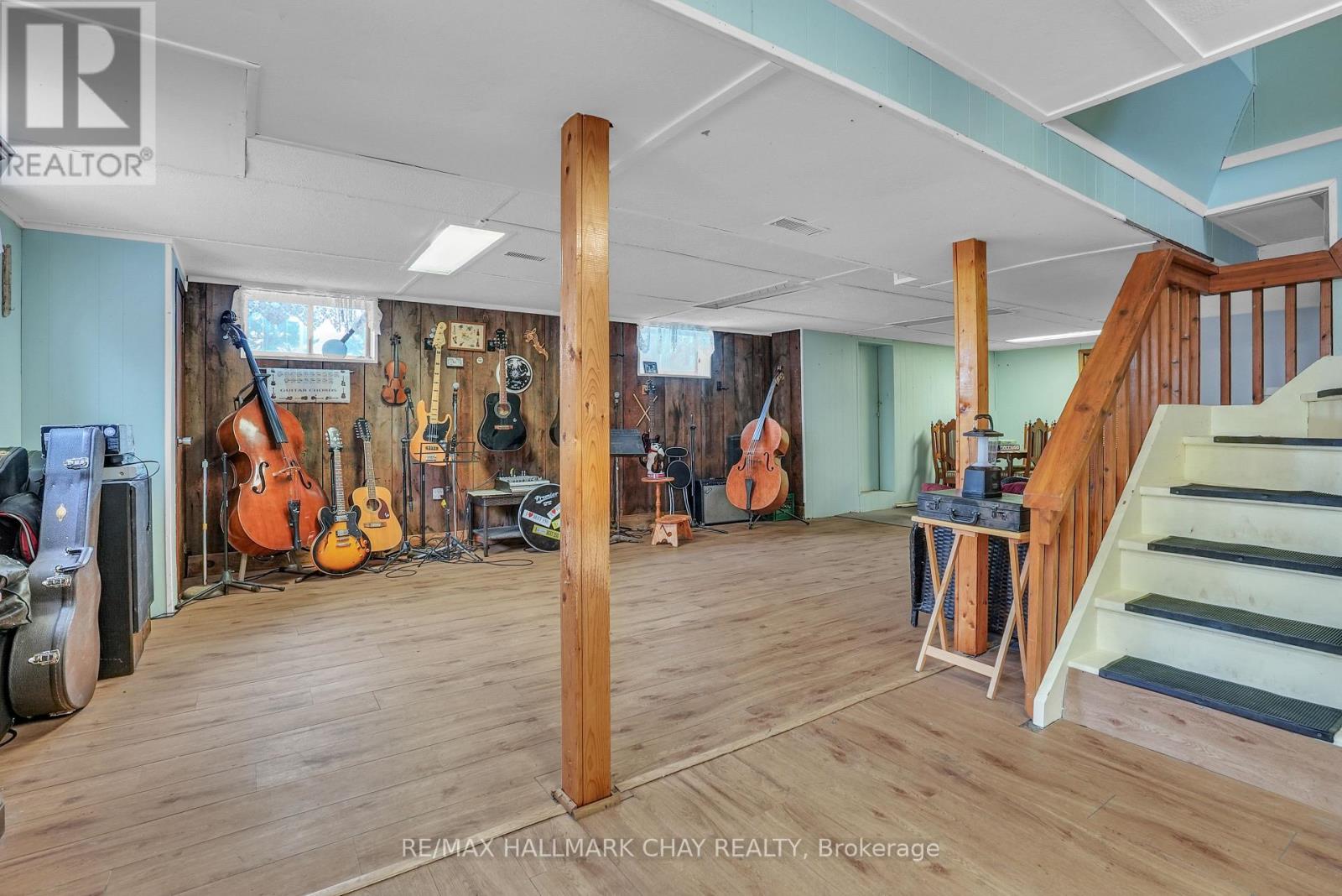 8315 93 Highway, Tiny, Ontario  L0K 2E0 - Photo 17 - S12969572