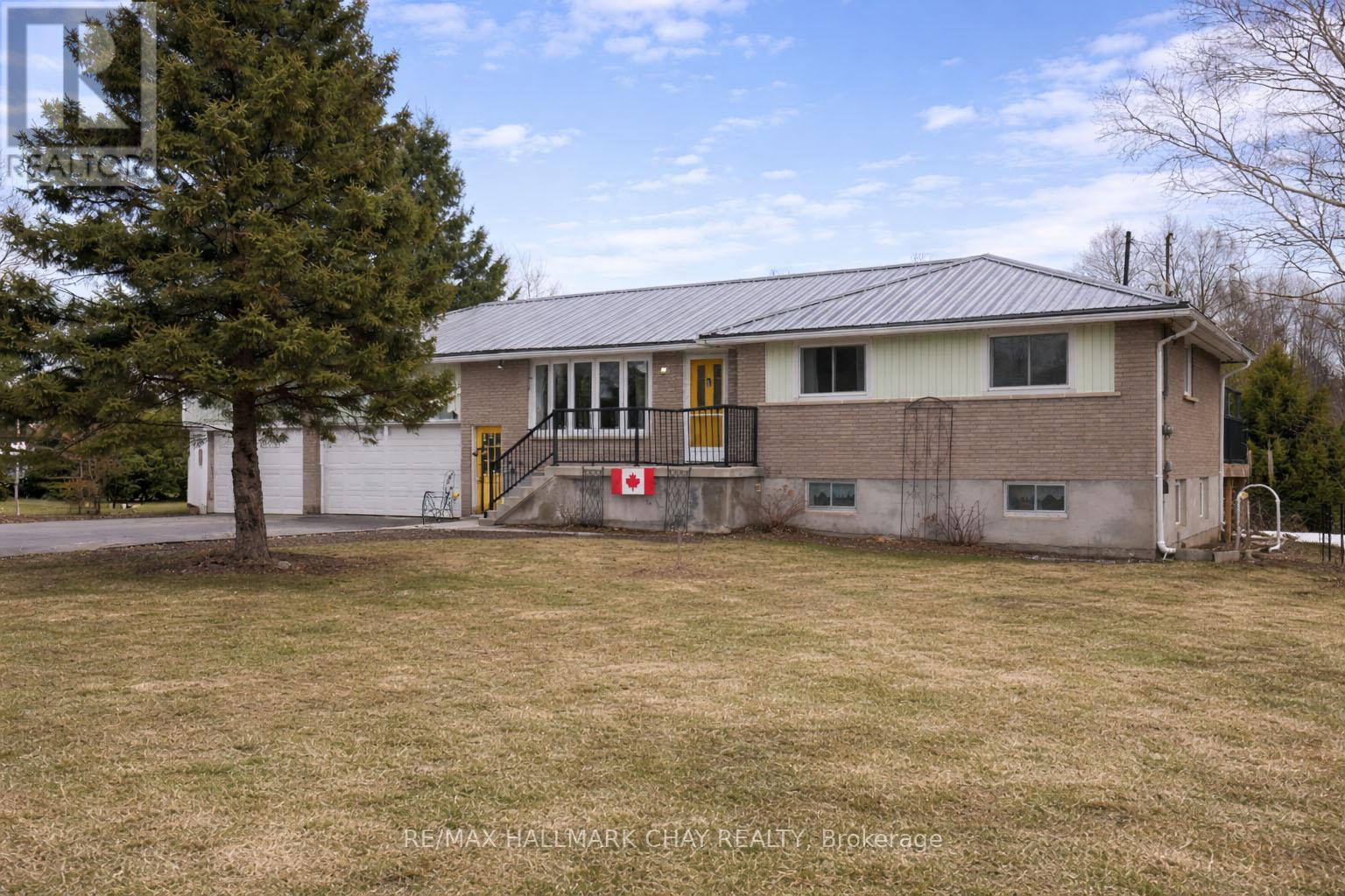 8315 93 Highway, Tiny, Ontario  L0K 2E0 - Photo 2 - S12969572