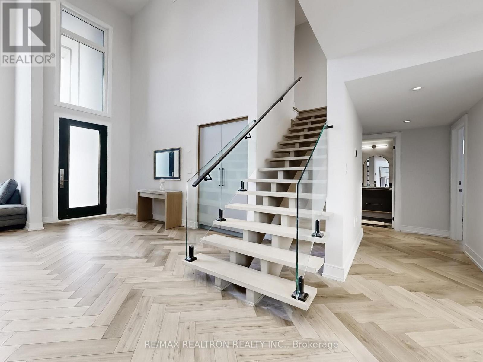 3714 Lakepoint Drive, Severn, Ontario  L3V 8M9 - Photo 15 - S12969580