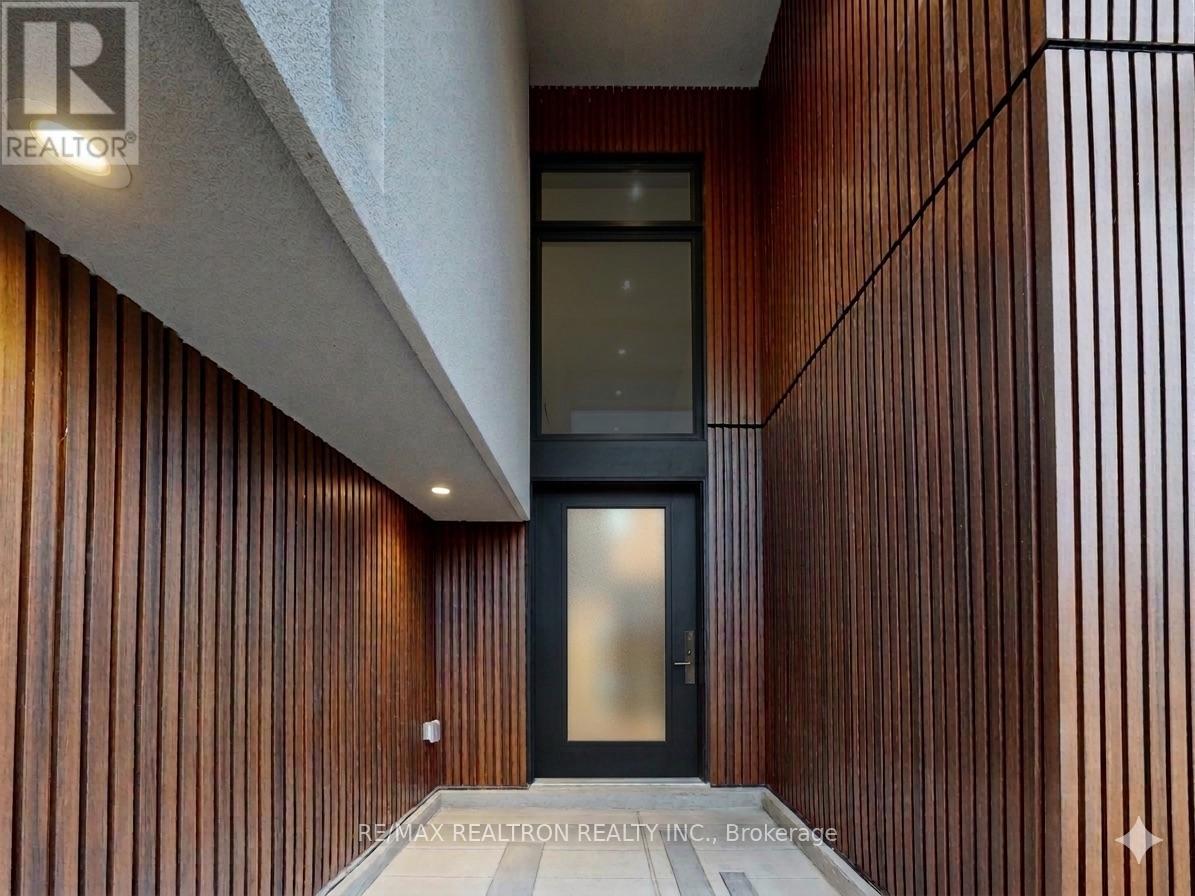 3714 Lakepoint Drive, Severn, Ontario  L3V 8M9 - Photo 2 - S12969580