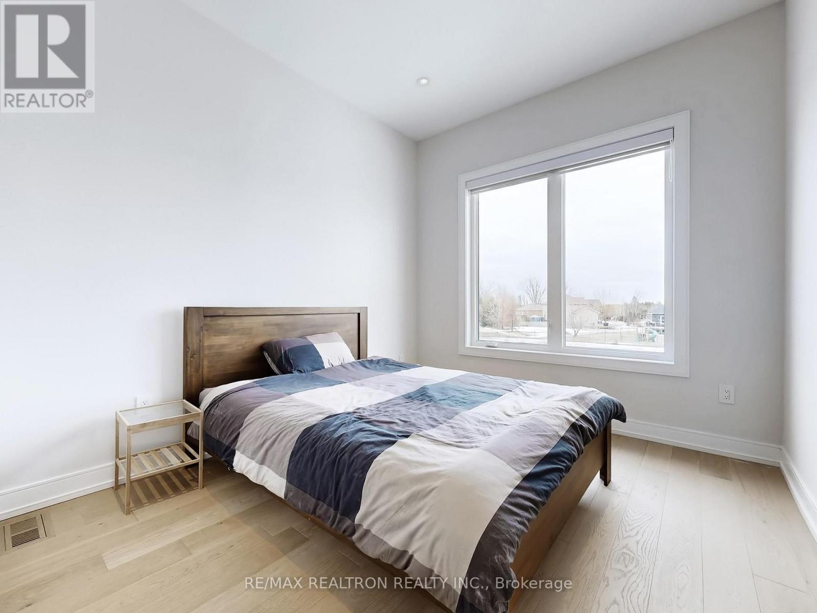 3714 Lakepoint Drive, Severn, Ontario  L3V 8M9 - Photo 22 - S12969580