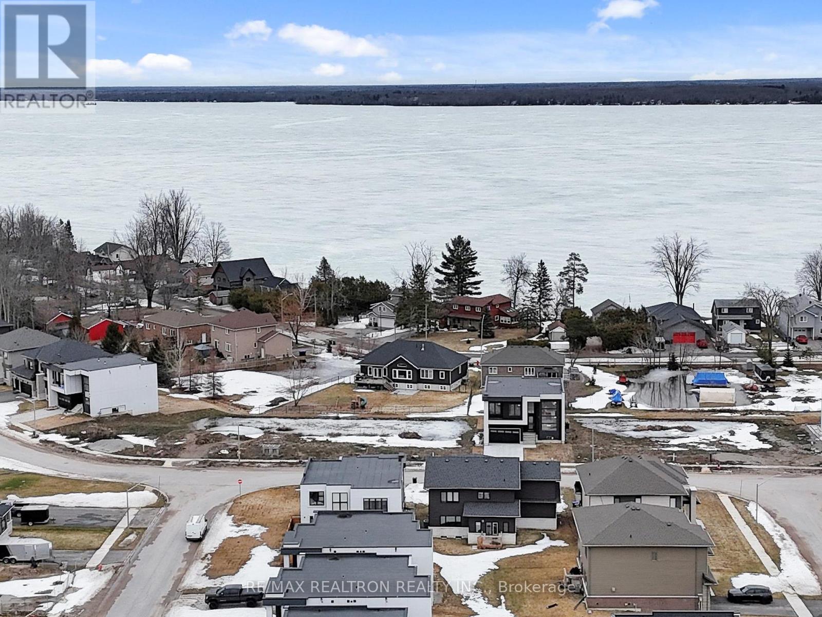 3714 Lakepoint Drive, Severn, Ontario  L3V 8M9 - Photo 34 - S12969580