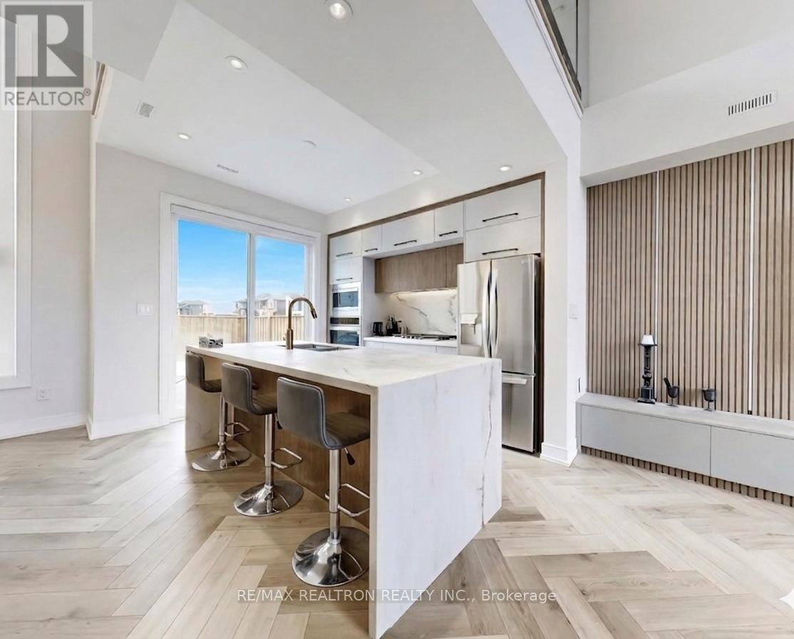 3714 Lakepoint Drive, Severn, Ontario  L3V 8M9 - Photo 5 - S12969580