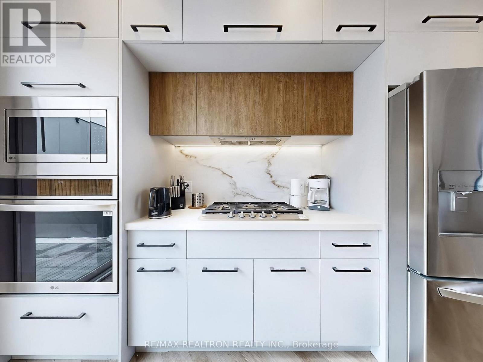 3714 Lakepoint Drive, Severn, Ontario  L3V 8M9 - Photo 7 - S12969580