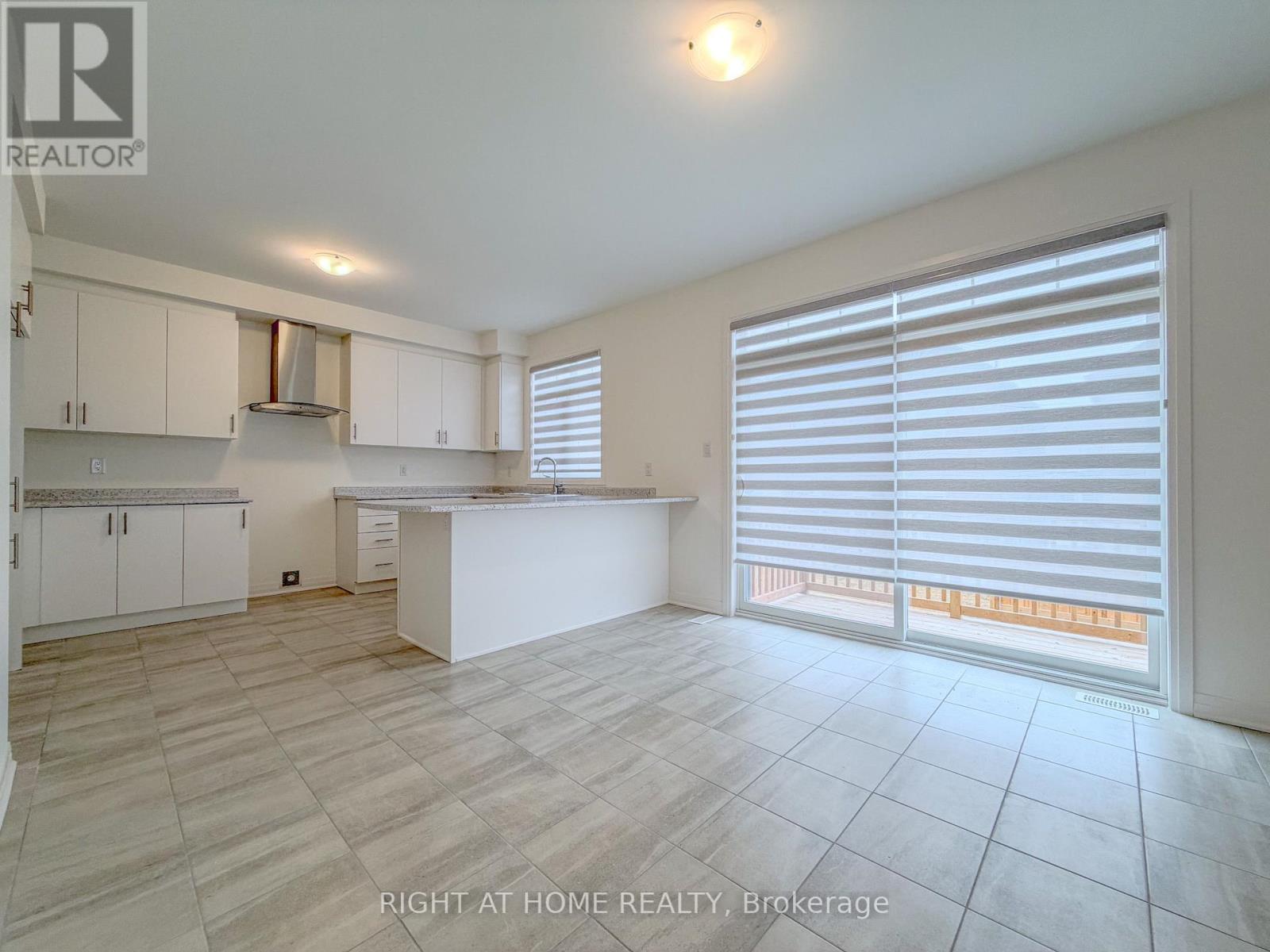 2 Sagewood Avenue, Barrie, Ontario  L9J 0L1 - Photo 16 - S12969674