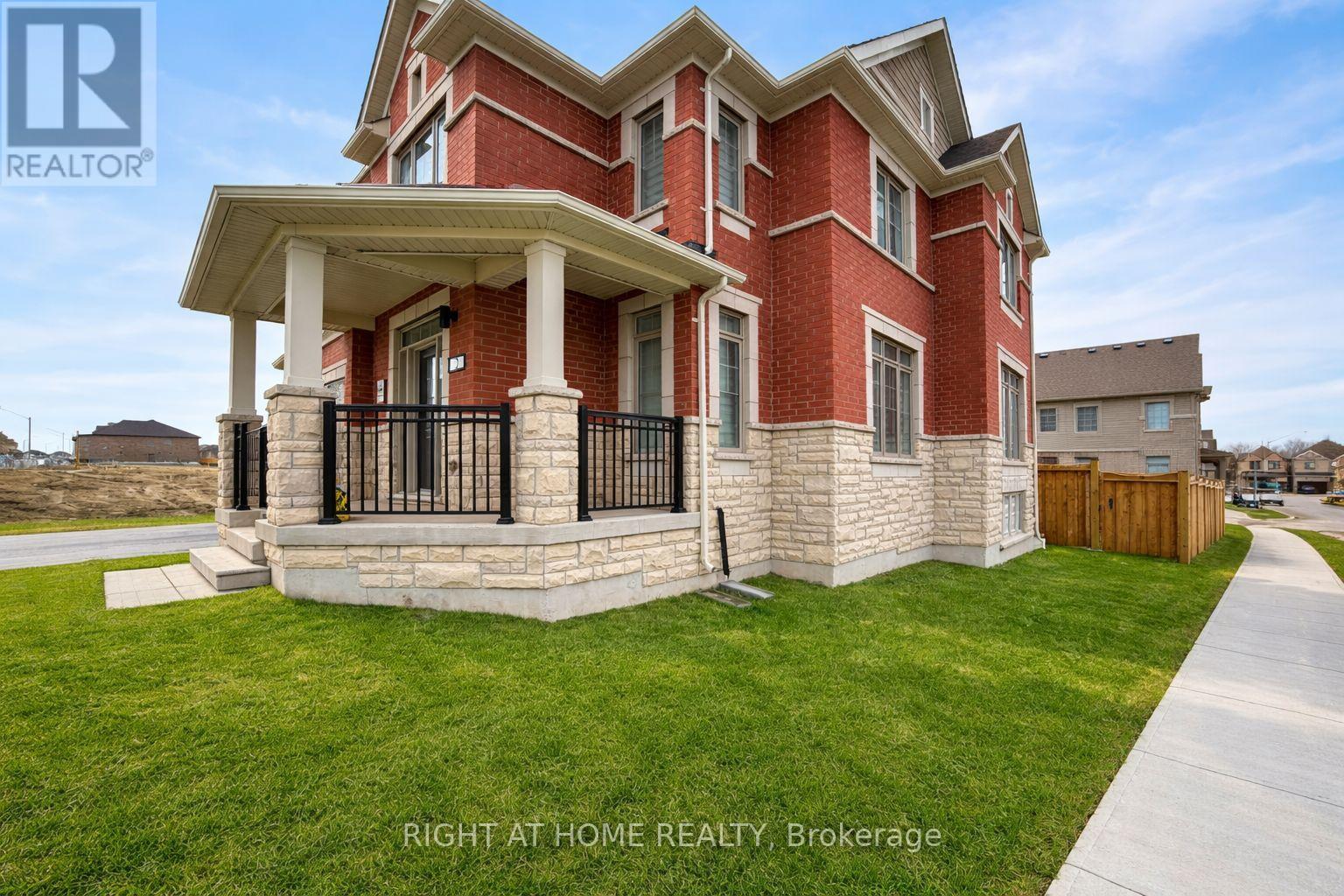 2 Sagewood Avenue, Barrie, Ontario  L9J 0L1 - Photo 2 - S12969674