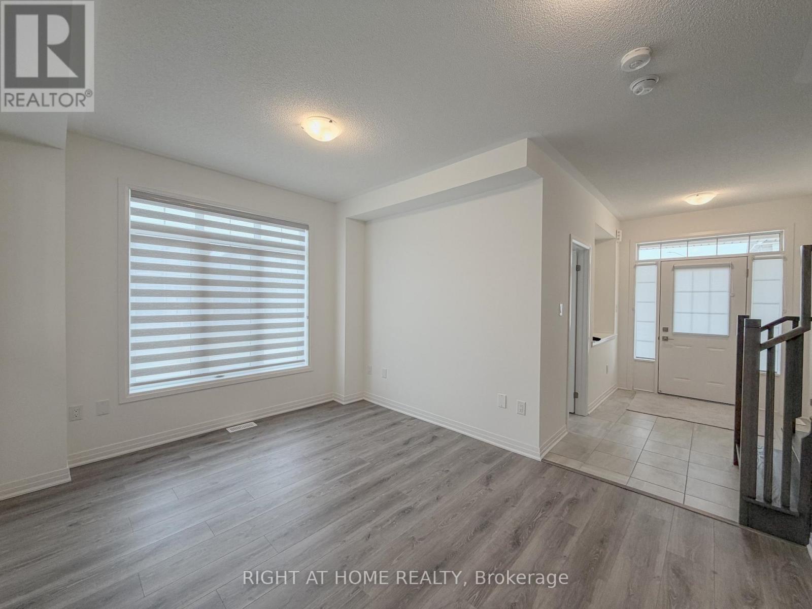 2 Sagewood Avenue, Barrie, Ontario  L9J 0L1 - Photo 7 - S12969674