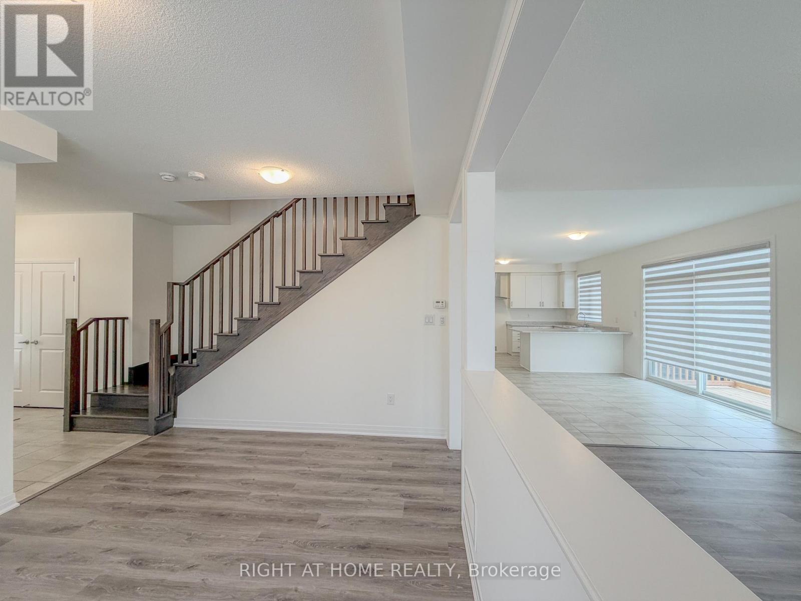 2 Sagewood Avenue, Barrie, Ontario  L9J 0L1 - Photo 9 - S12969674