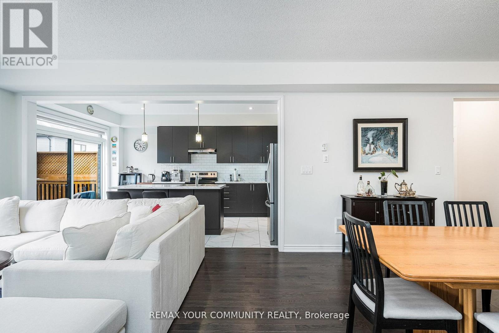 153 Terry Fox Drive, Barrie, Ontario  L9S 2Z8 - Photo 15 - S12969730