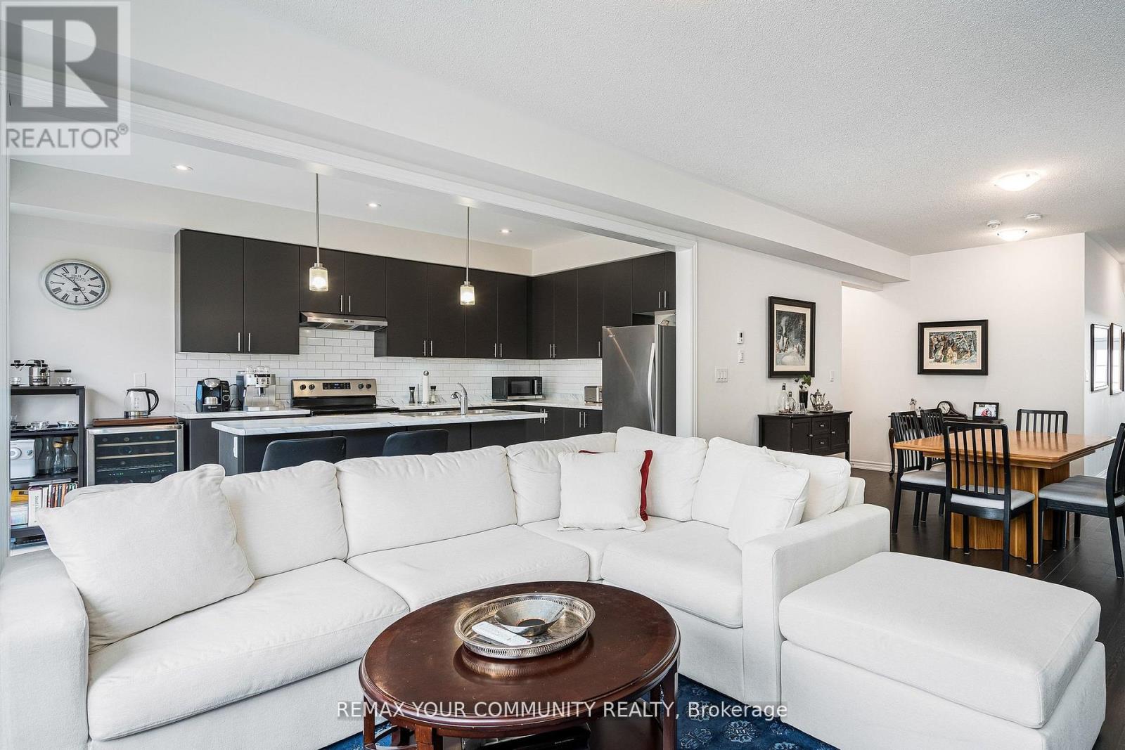 153 Terry Fox Drive, Barrie, Ontario  L9S 2Z8 - Photo 18 - S12969730