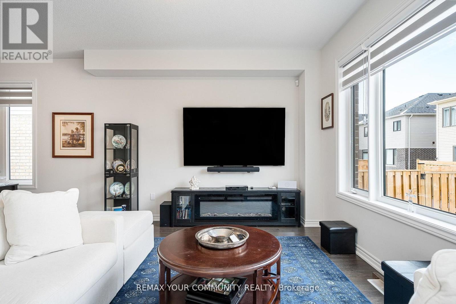 153 Terry Fox Drive, Barrie, Ontario  L9S 2Z8 - Photo 20 - S12969730