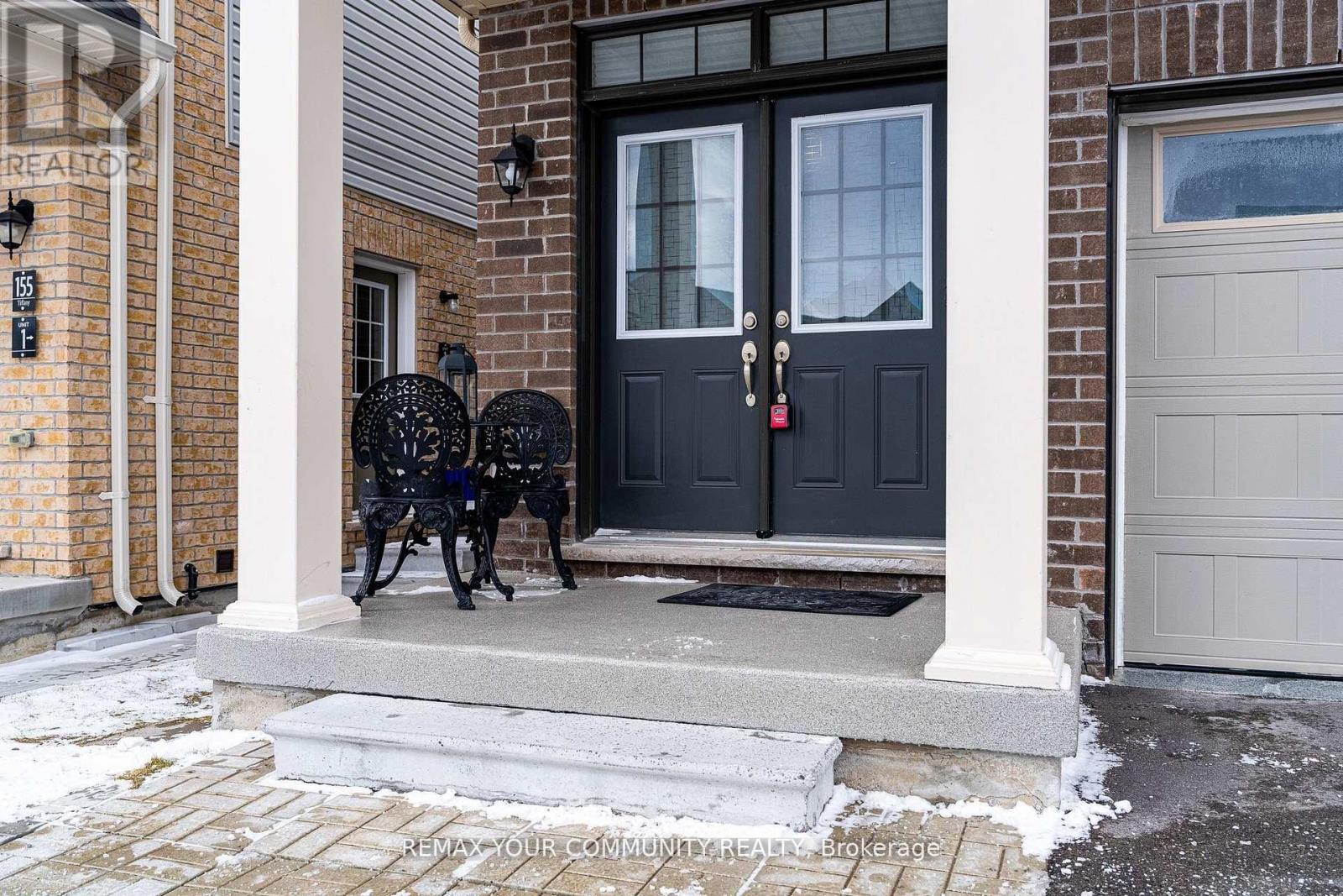 153 Terry Fox Drive, Barrie, Ontario  L9S 2Z8 - Photo 3 - S12969730