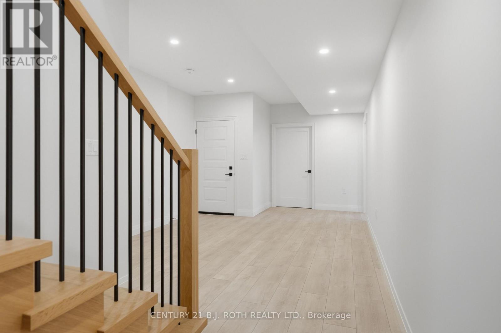 31 Marni Lane, Springwater, Ontario  L0L 2K0 - Photo 32 - S12969846